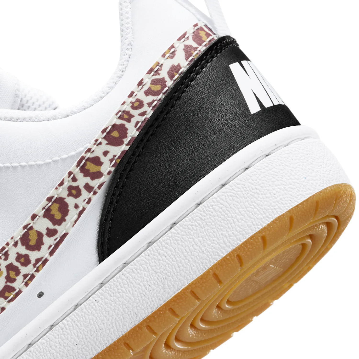 Nike Court Borough Low image 8