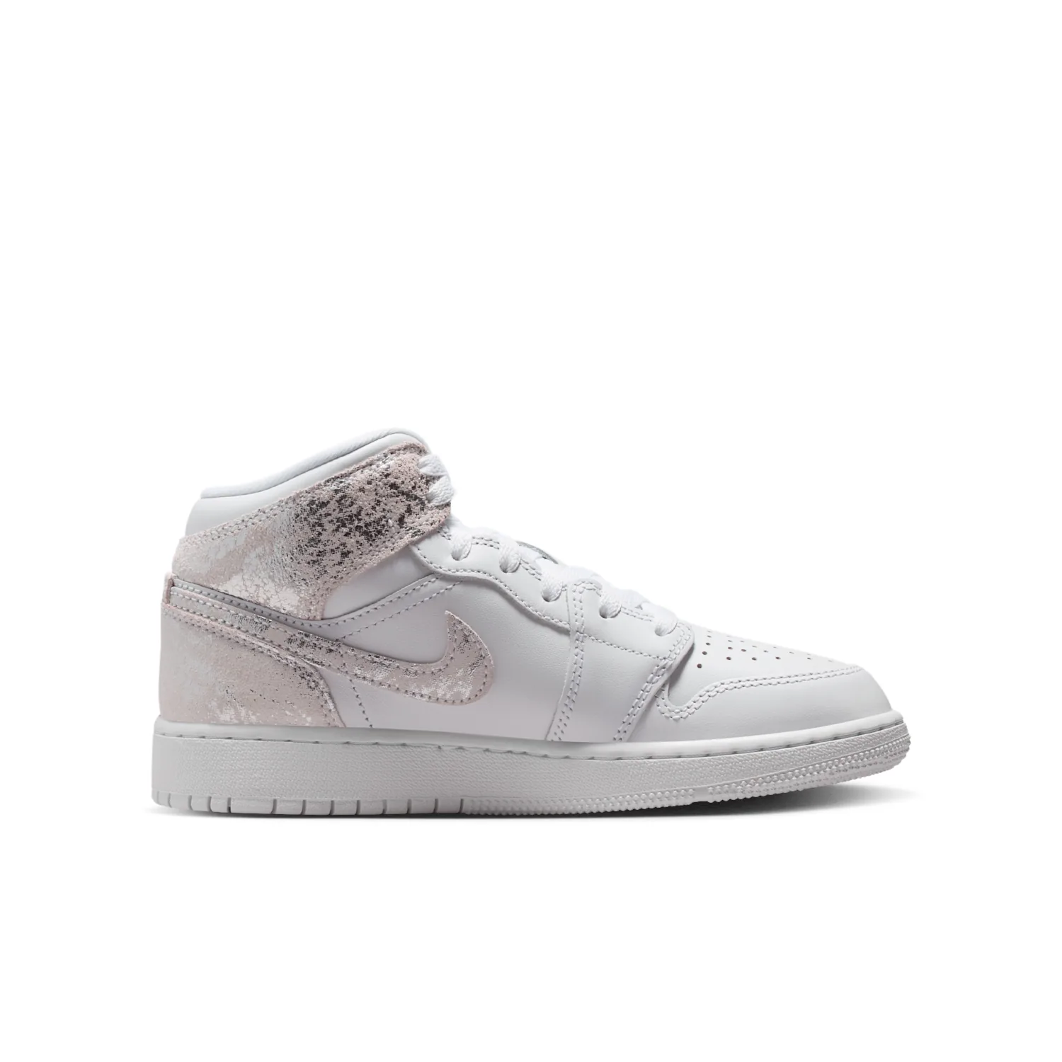 Air Jordan 1 Mid SE image 3