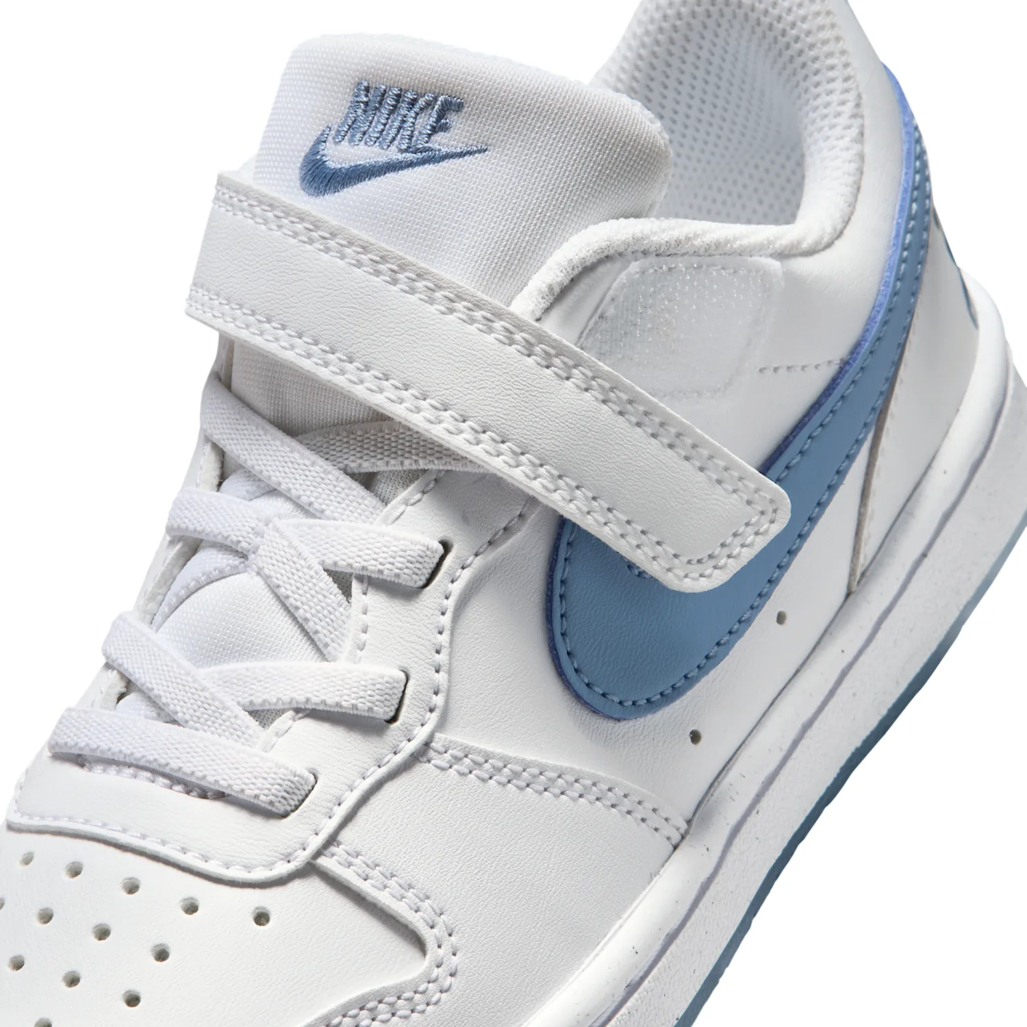 Nike Court Borough Low image 7