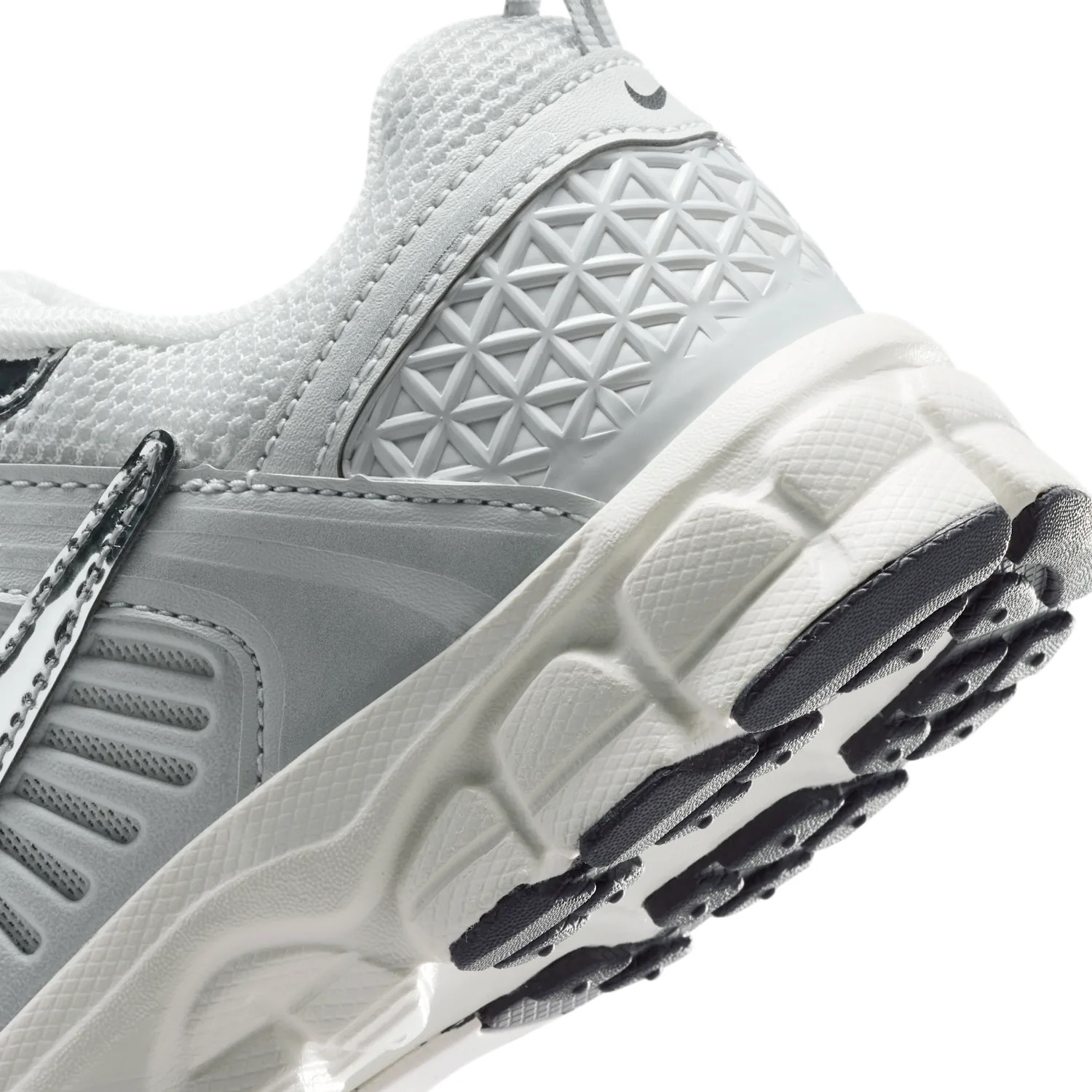 Nike Vomero 5 image 8