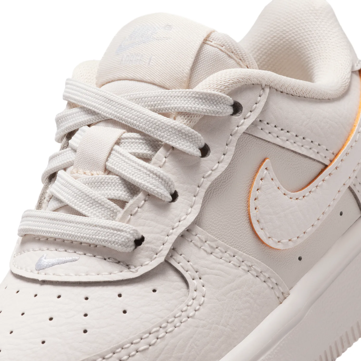 Nike Force 1 Low SE image 7