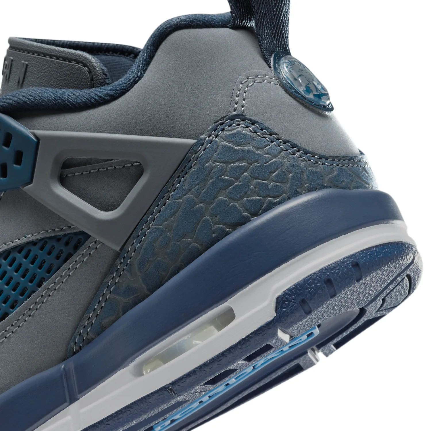 Jordan Spizike Low image 8