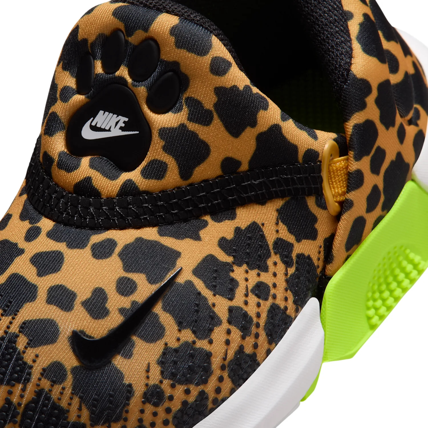Nike Swoosh Go image 7