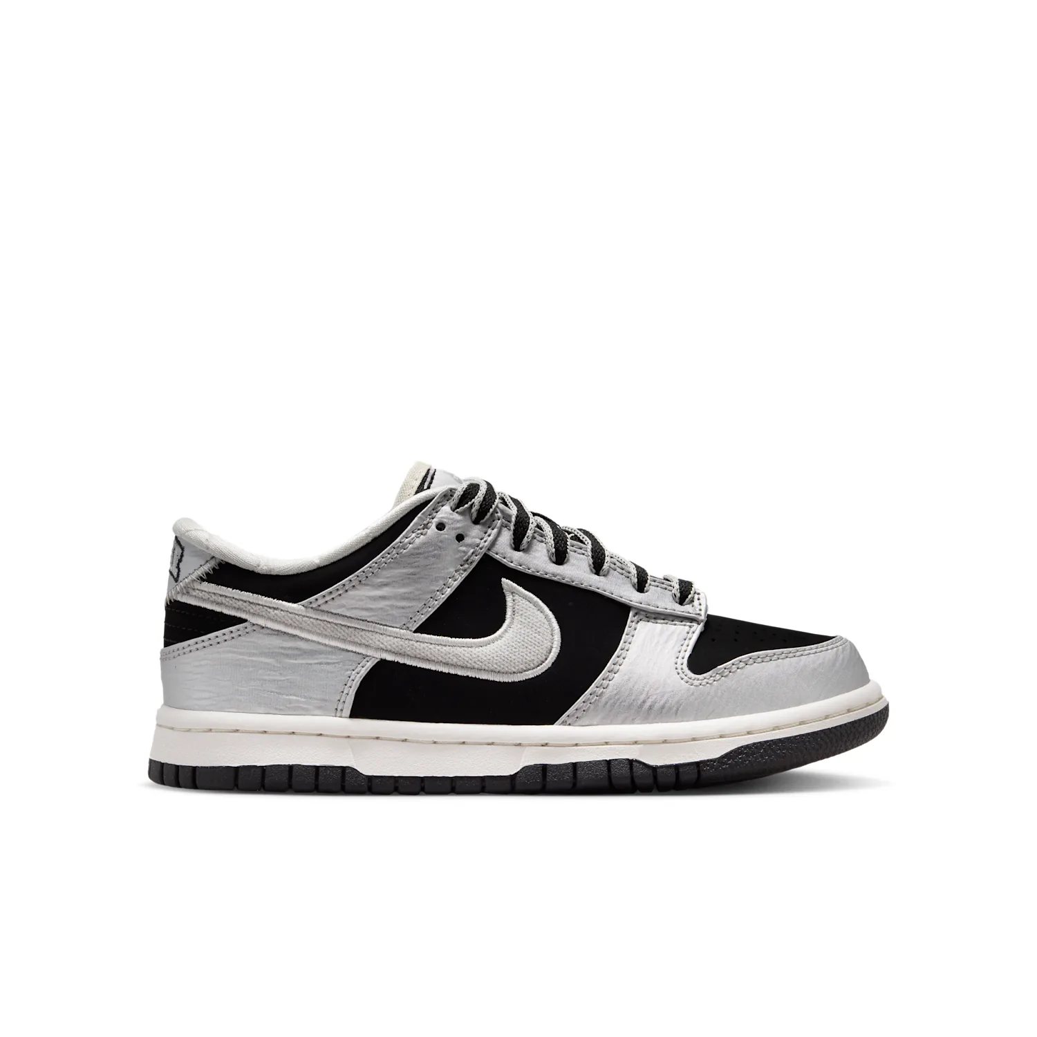 Nike Dunk Low LV8 image 3