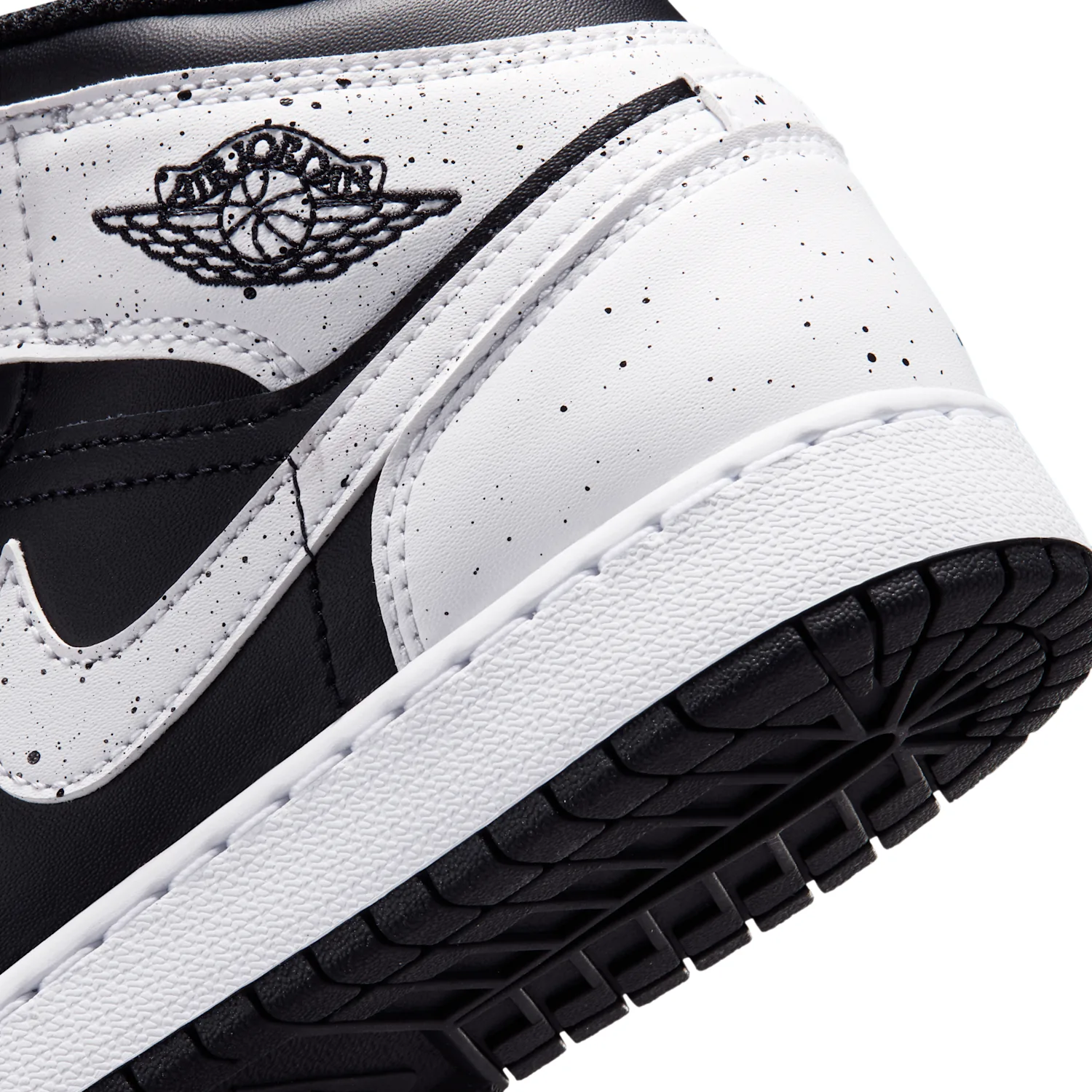 Air Jordan 1 Mid image 8