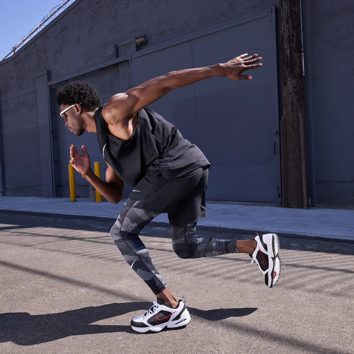 Nike Air Monarch IV image 2