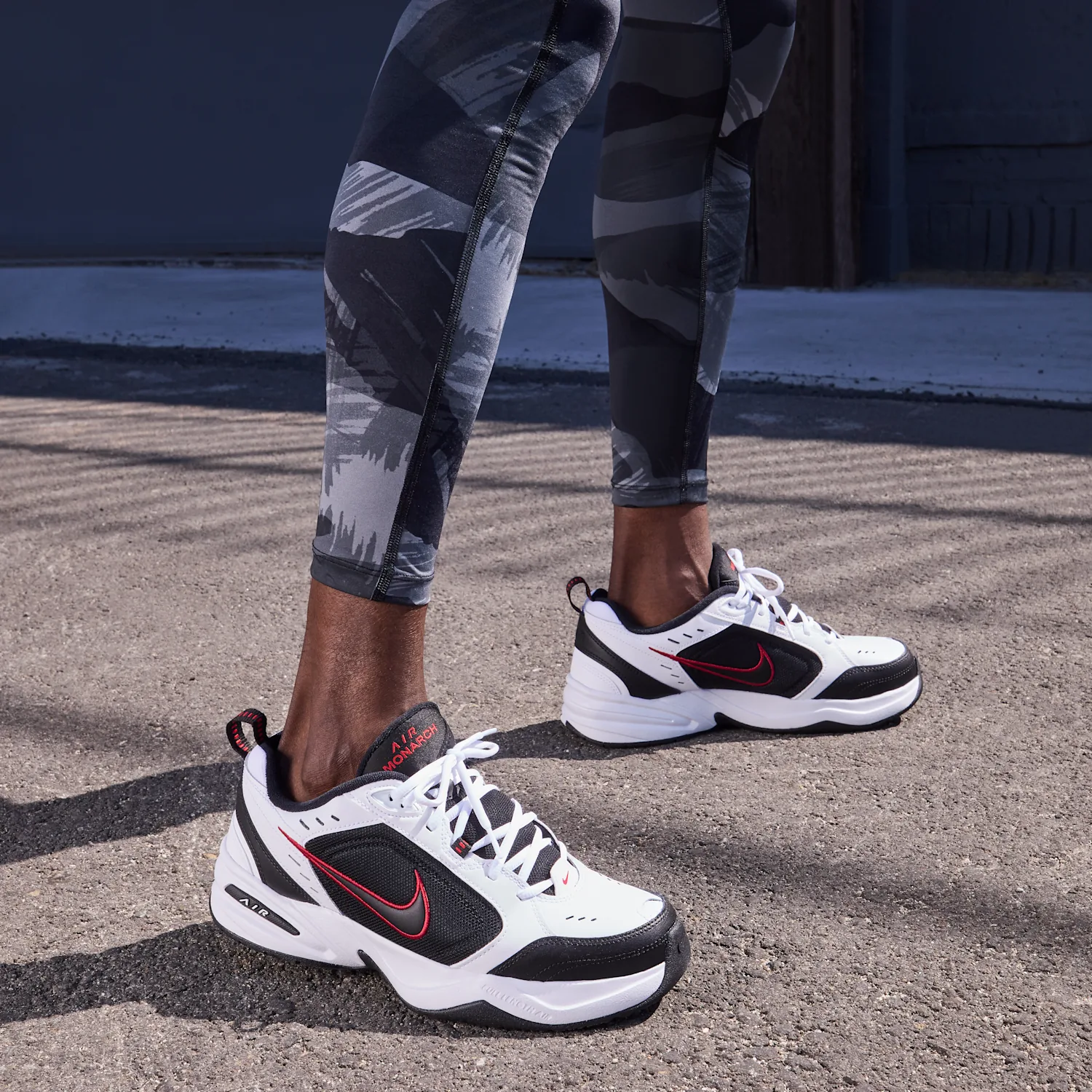 Nike Air Monarch IV image 3