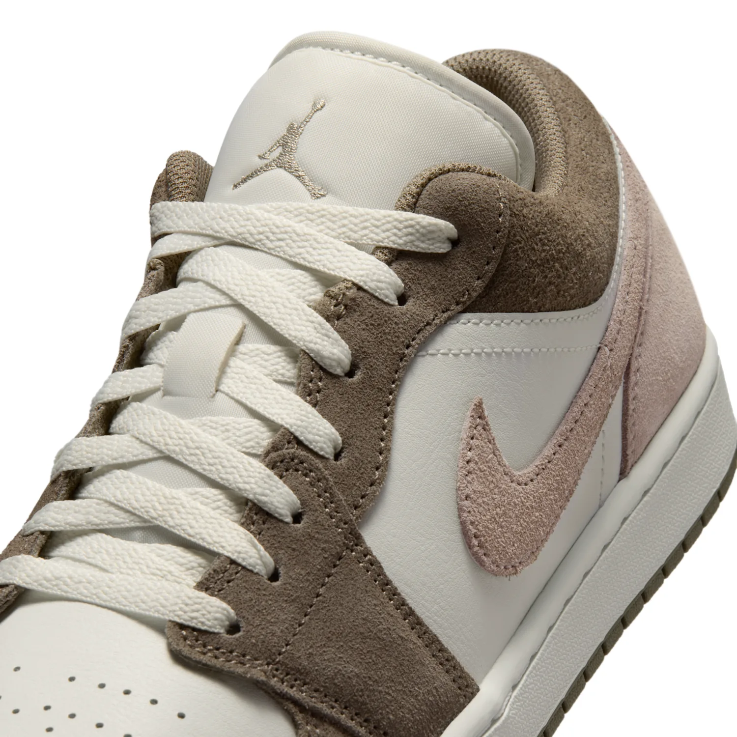 Air Jordan 1 Low image 7