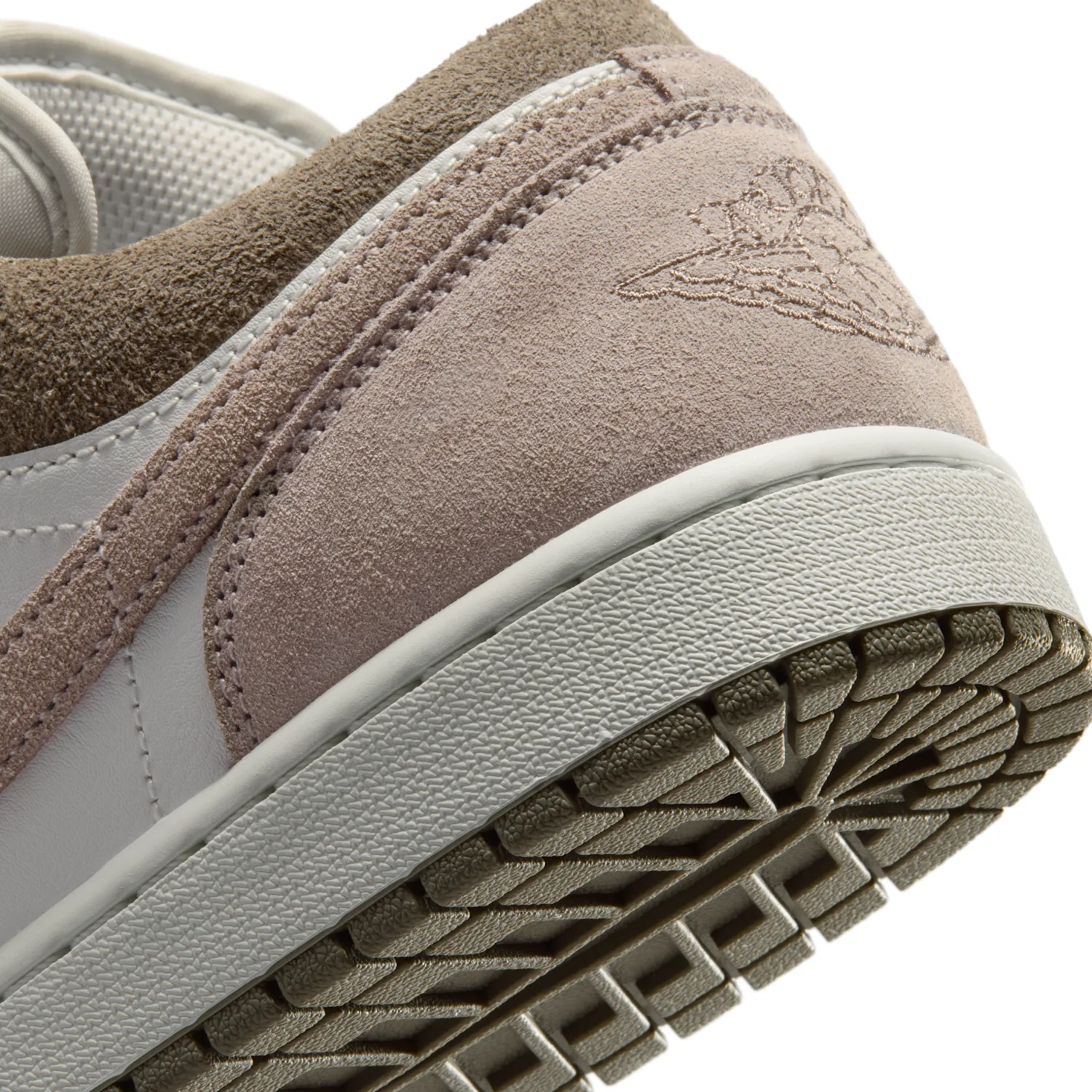 Air Jordan 1 Low image 8