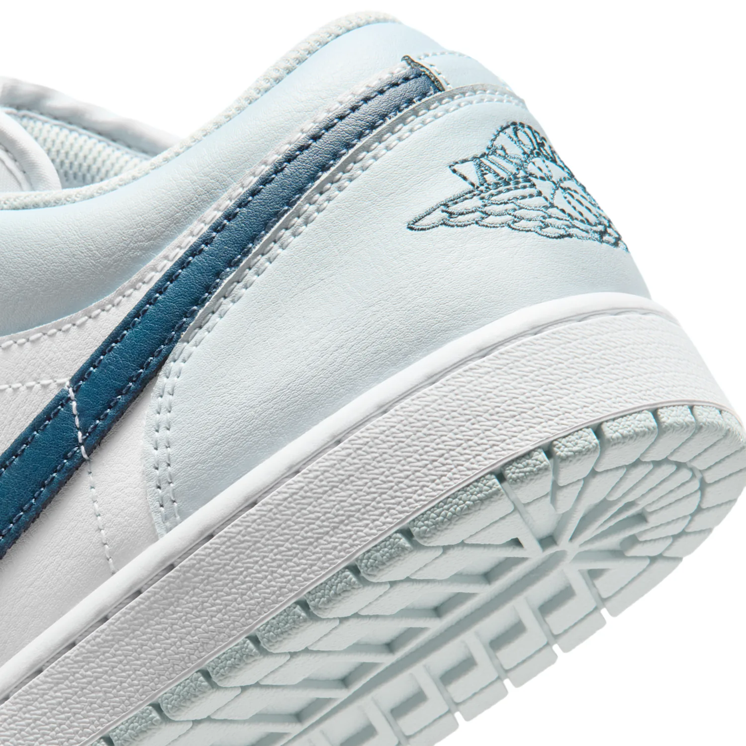 Air Jordan 1 Low image 8