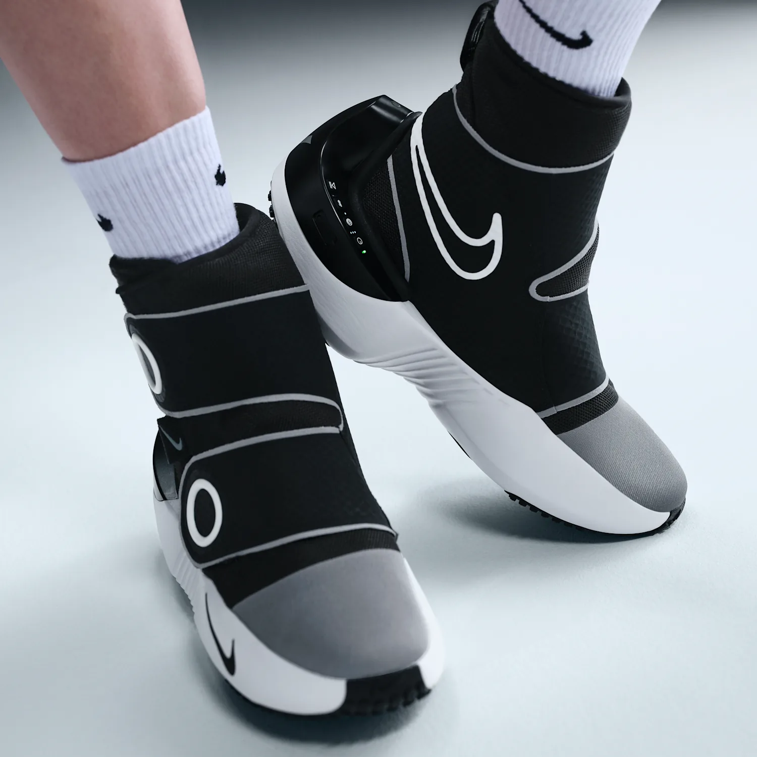 Nike x Hyperice Hyperboot image 10