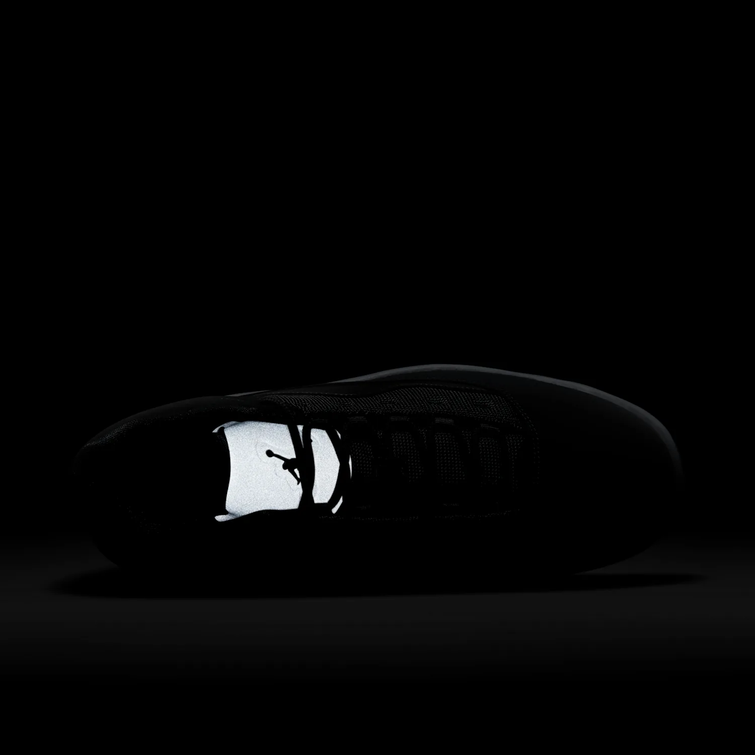 Jordan Max Aura 2 image 10