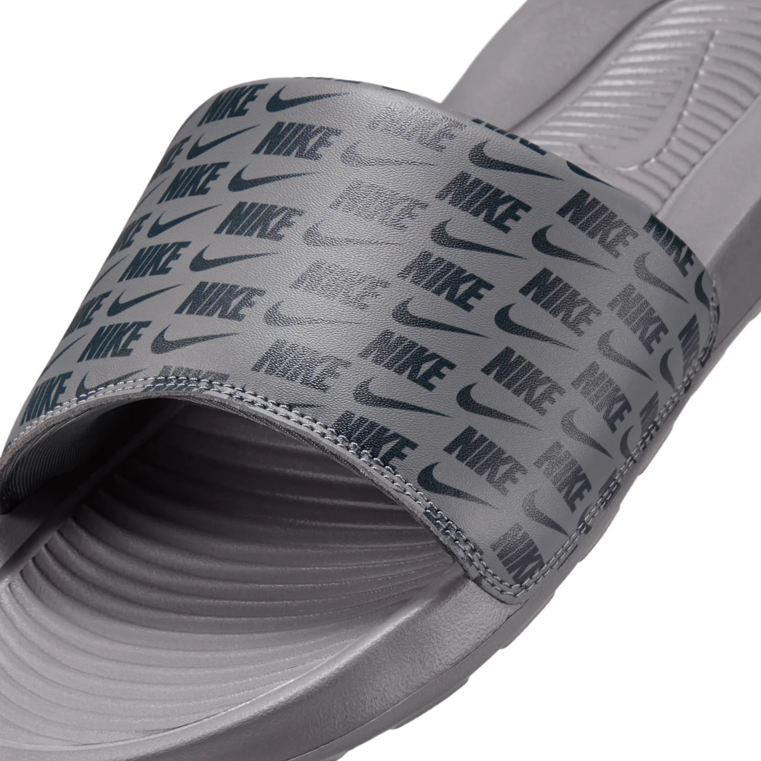 Nike Victori One image 6