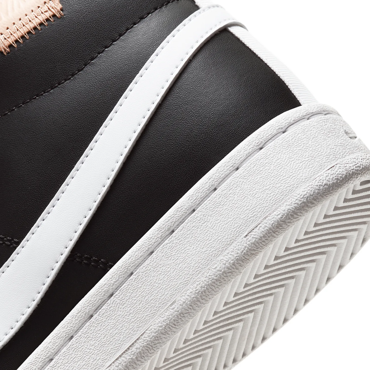 Nike Court Royale 2 Mid image 8