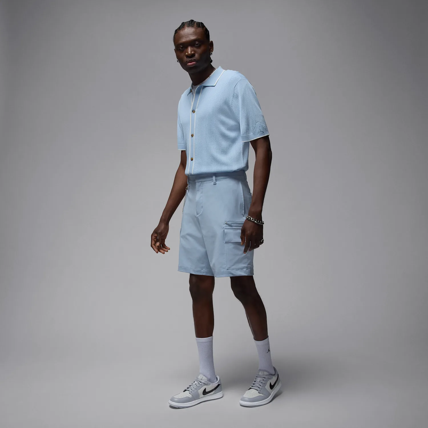 Air Jordan 1 Low G image 2
