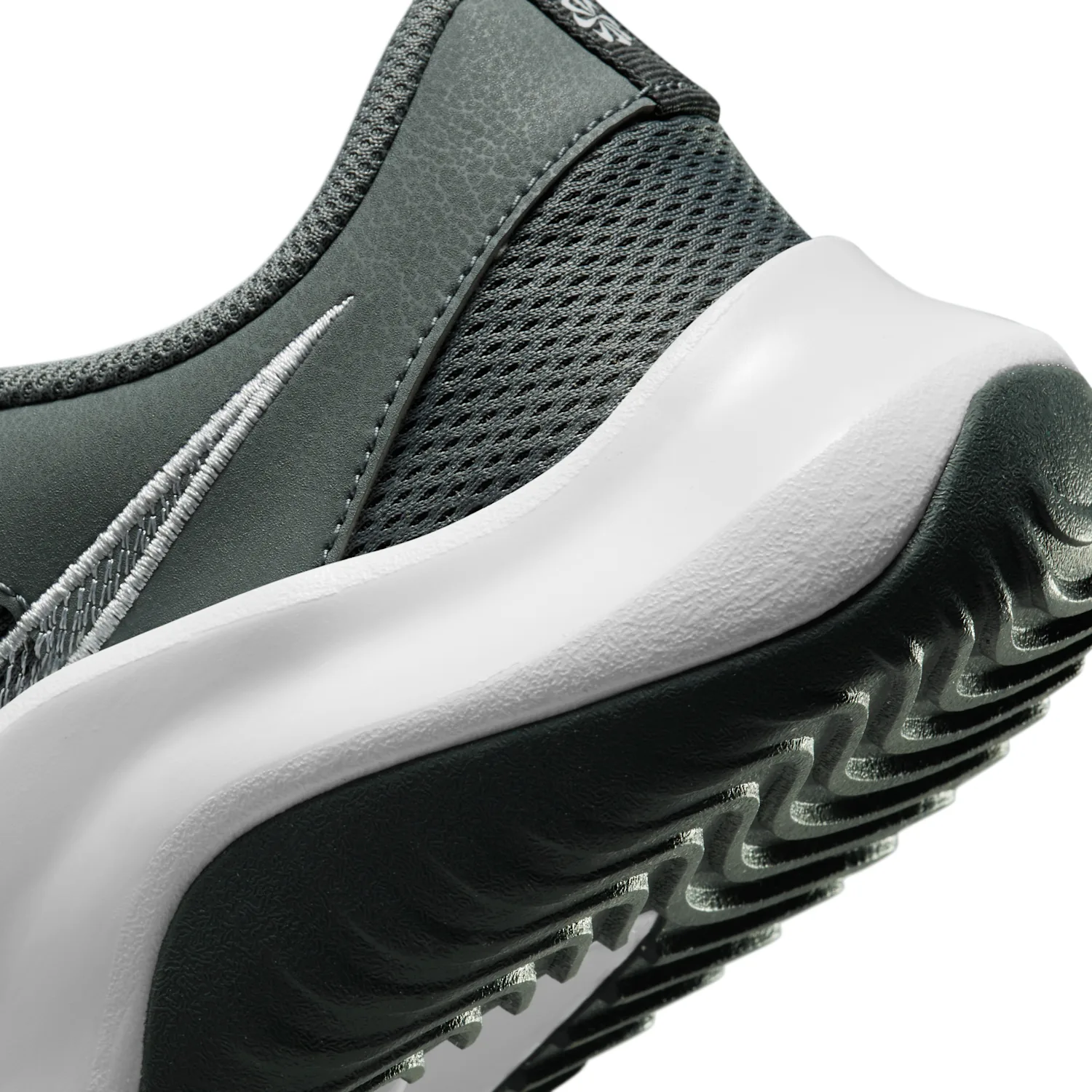 Nike Legend Essential 3 Next Nature image 8