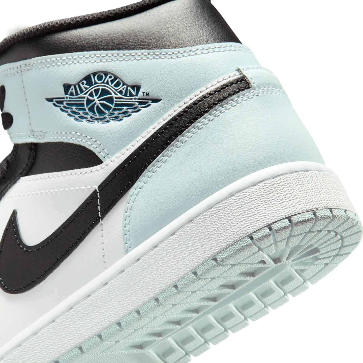 Air Jordan 1 Mid image 8