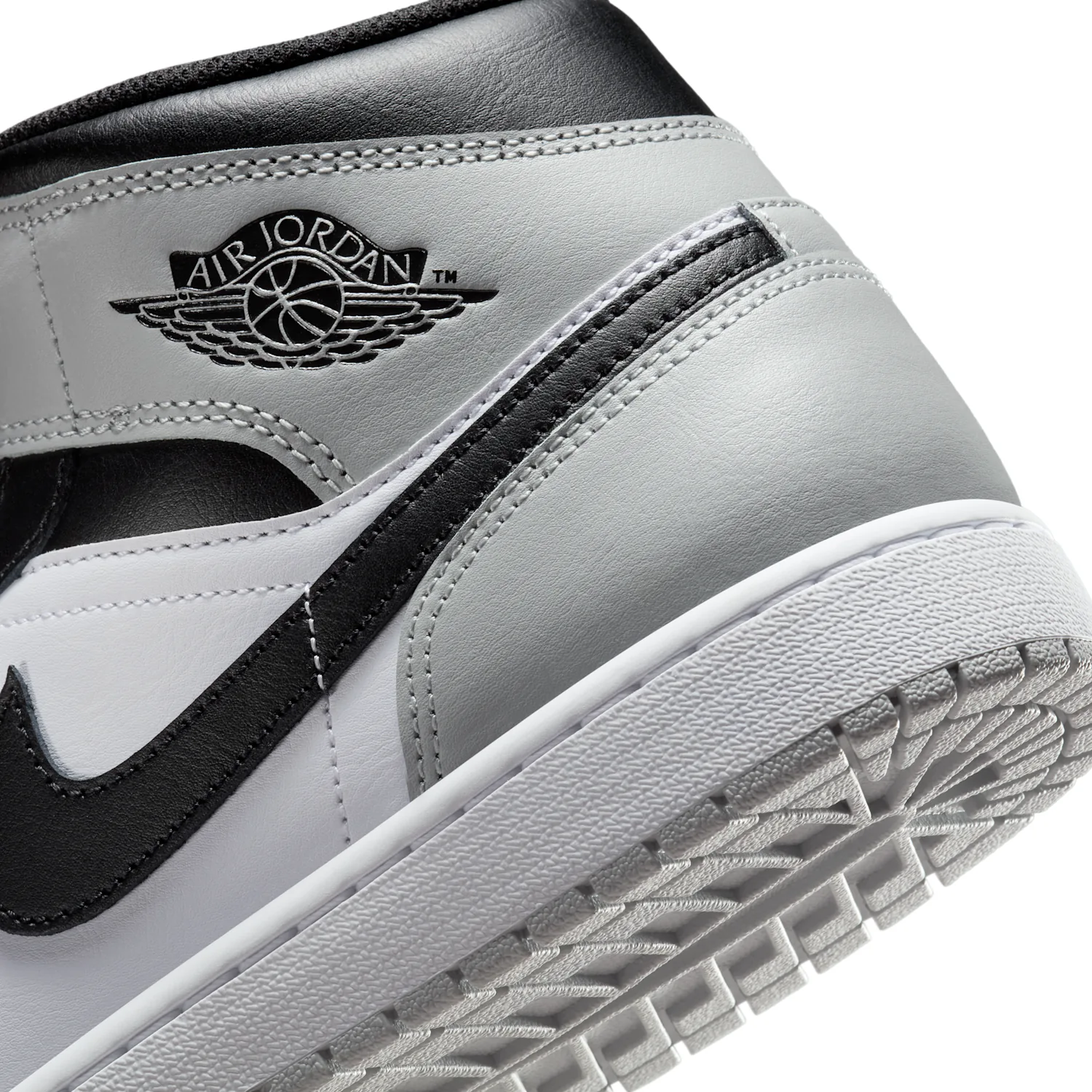 Air Jordan 1 Mid image 8