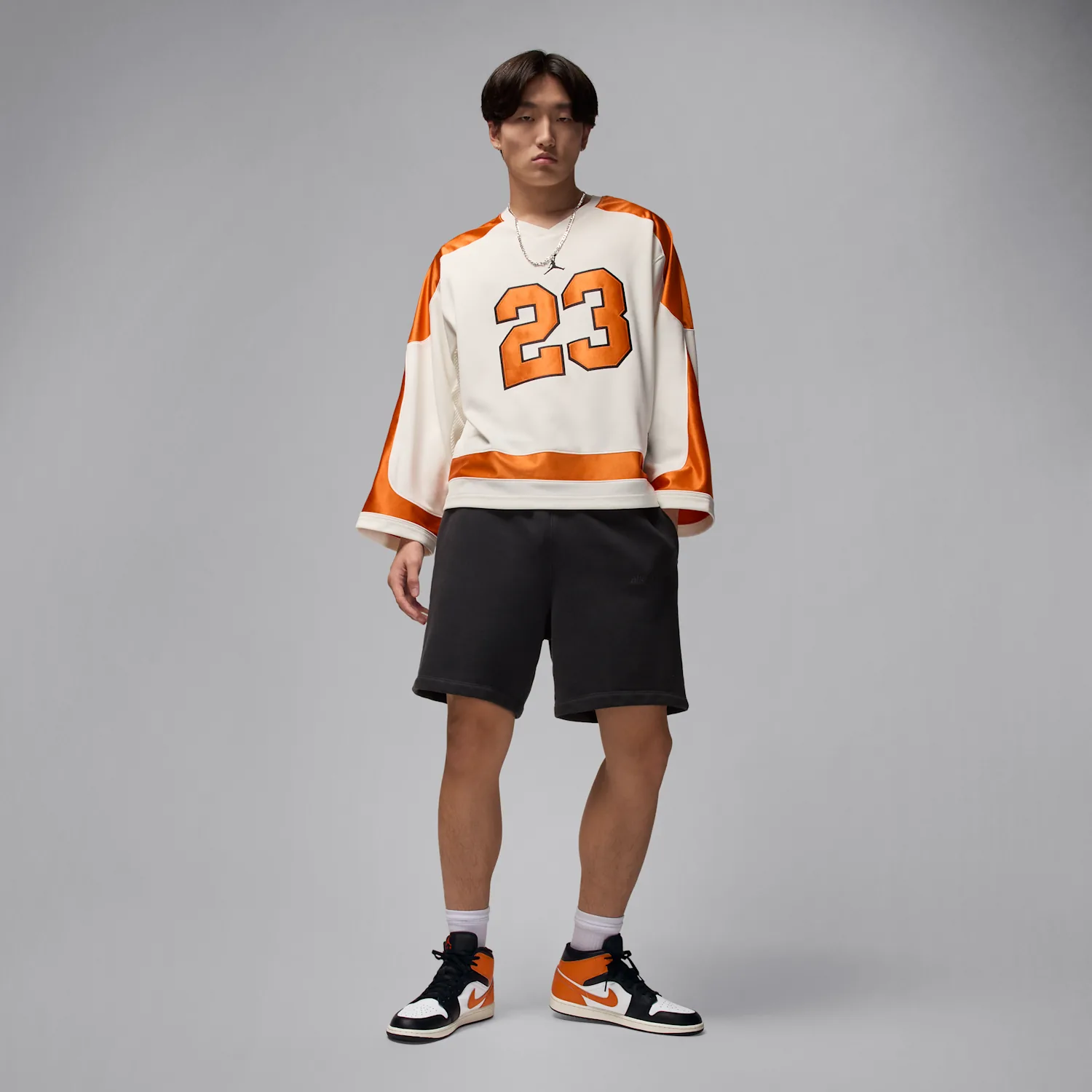 Air Jordan 1 Mid image 9