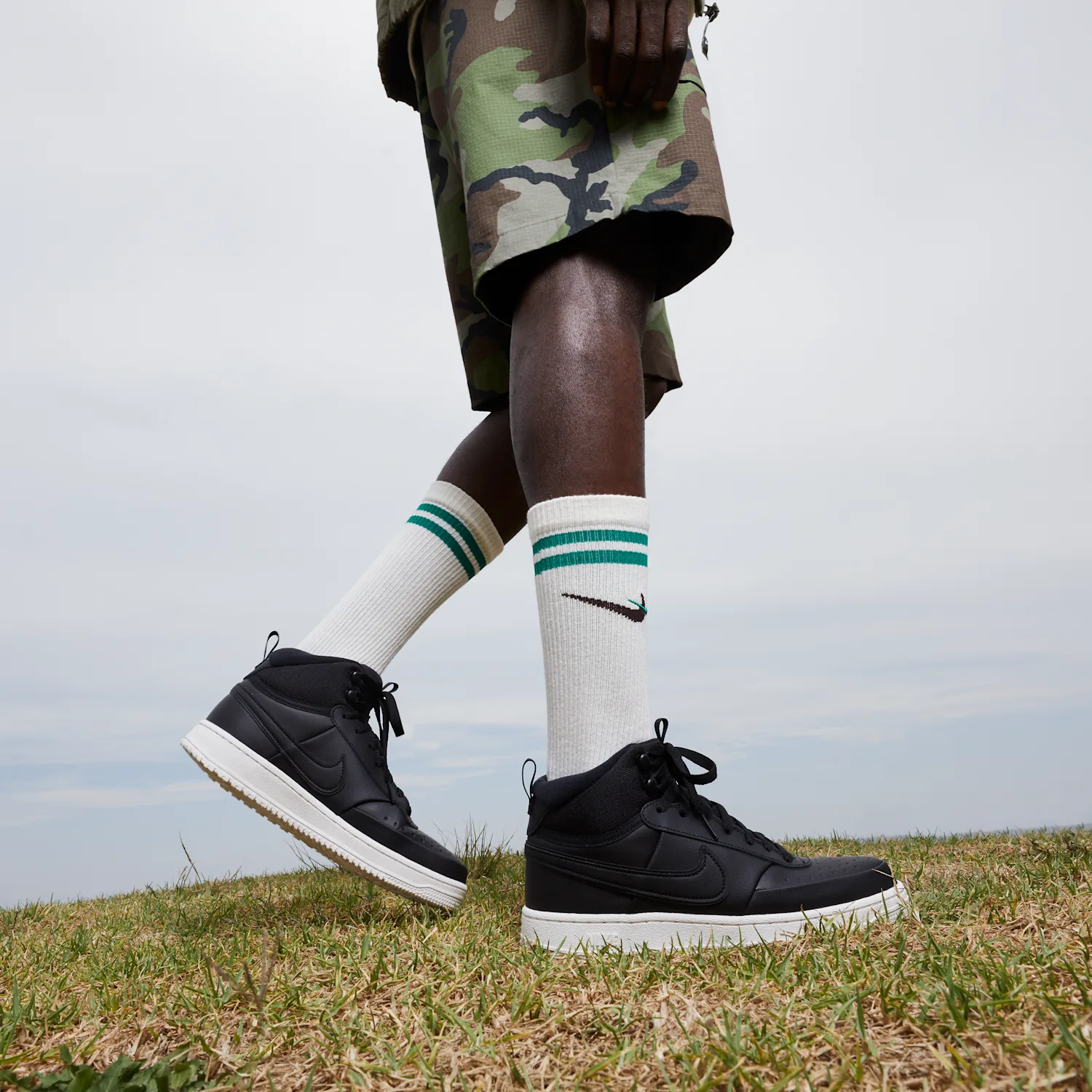 Nike Court Vision Mid image 3