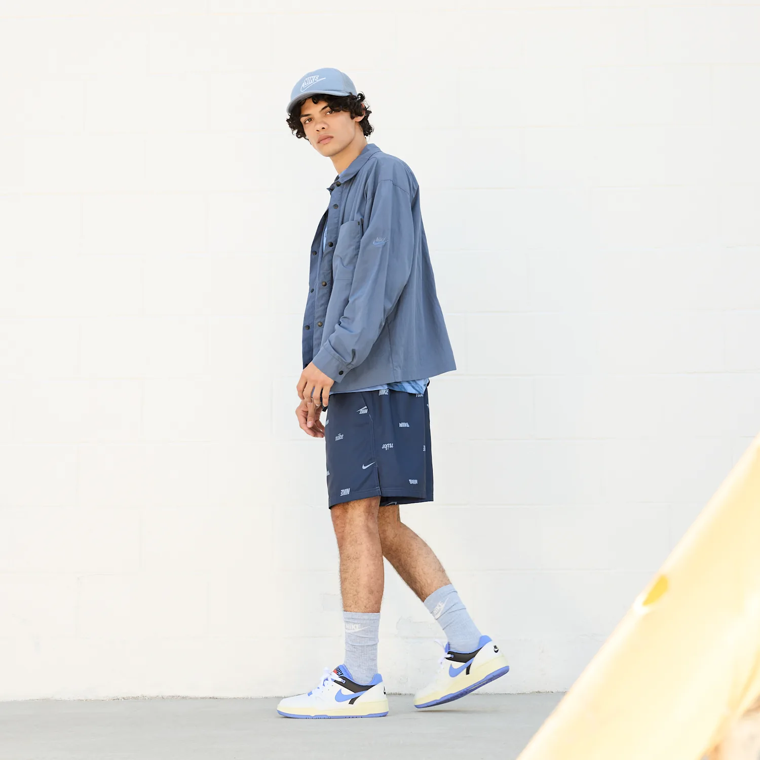Nike Full Force Low image 2