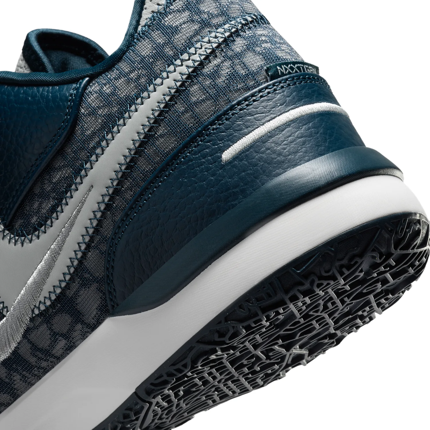 LeBron NXXT Gen AMPD image 8