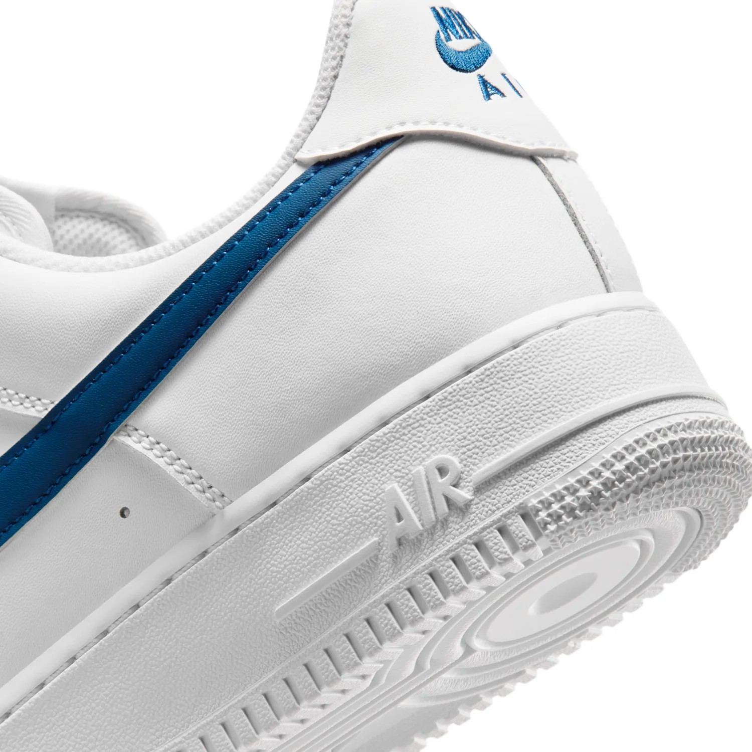 Nike Air Force 1 '07 image 8