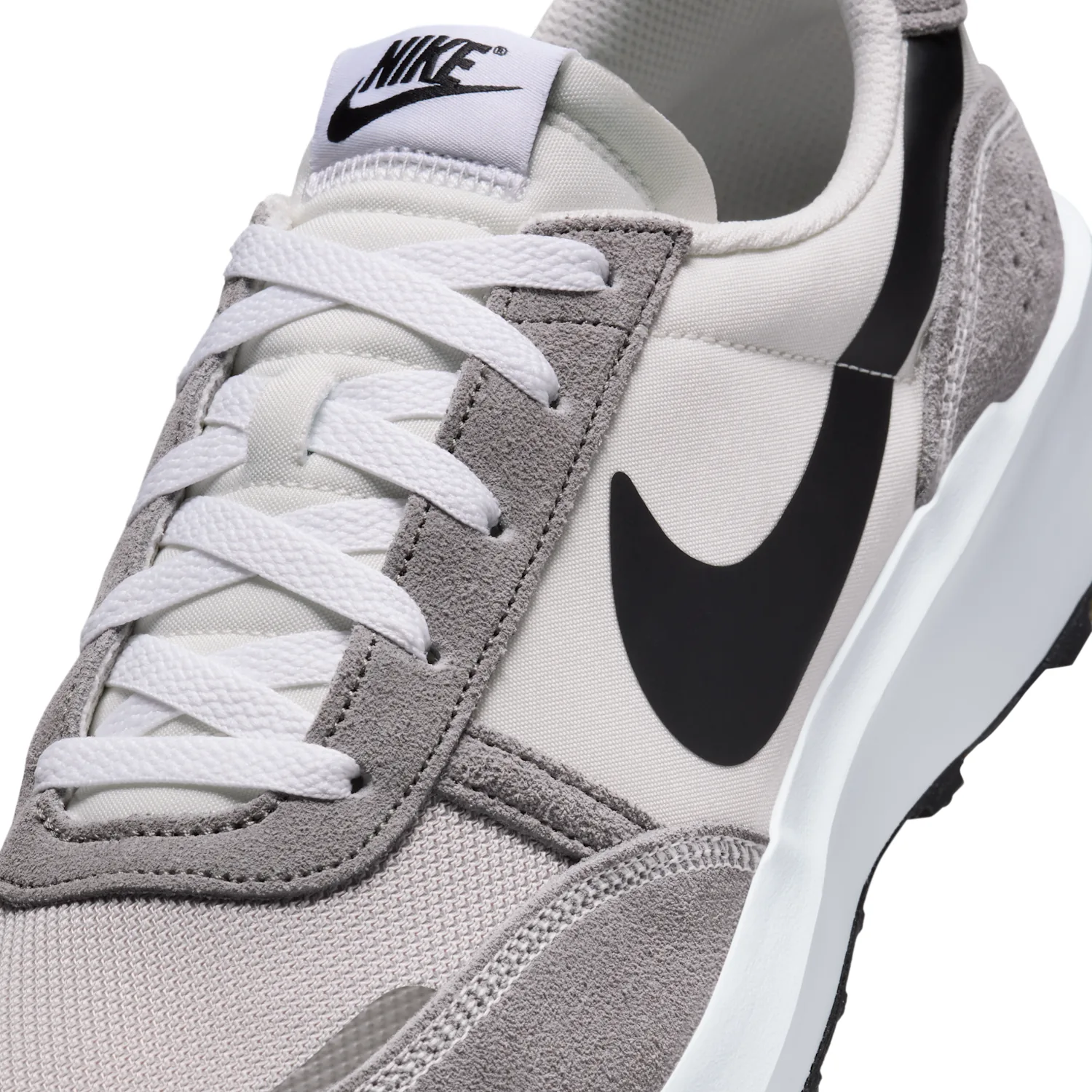 Nike Waffle Nav image 7