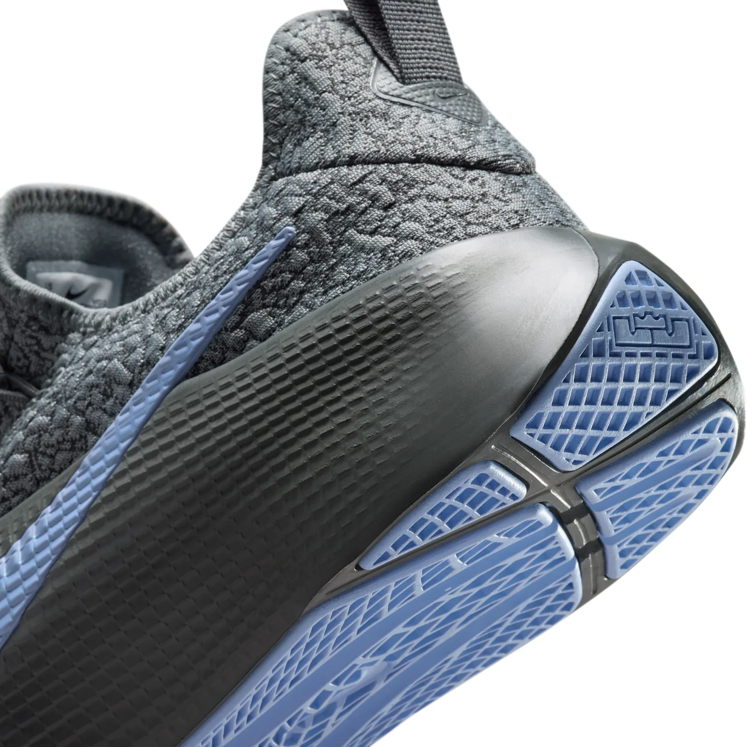 LeBron TR 1 image 8