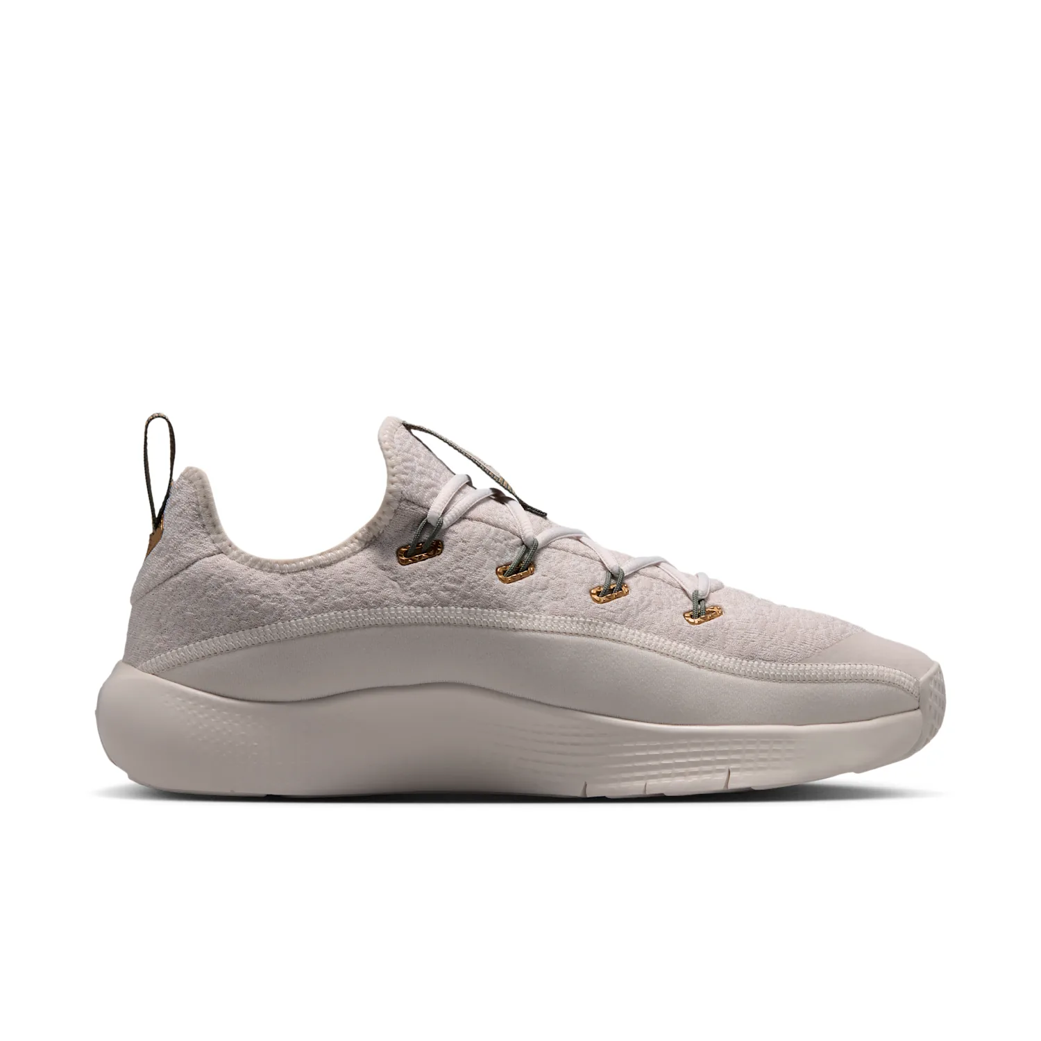 LeBron TR 1 image 3