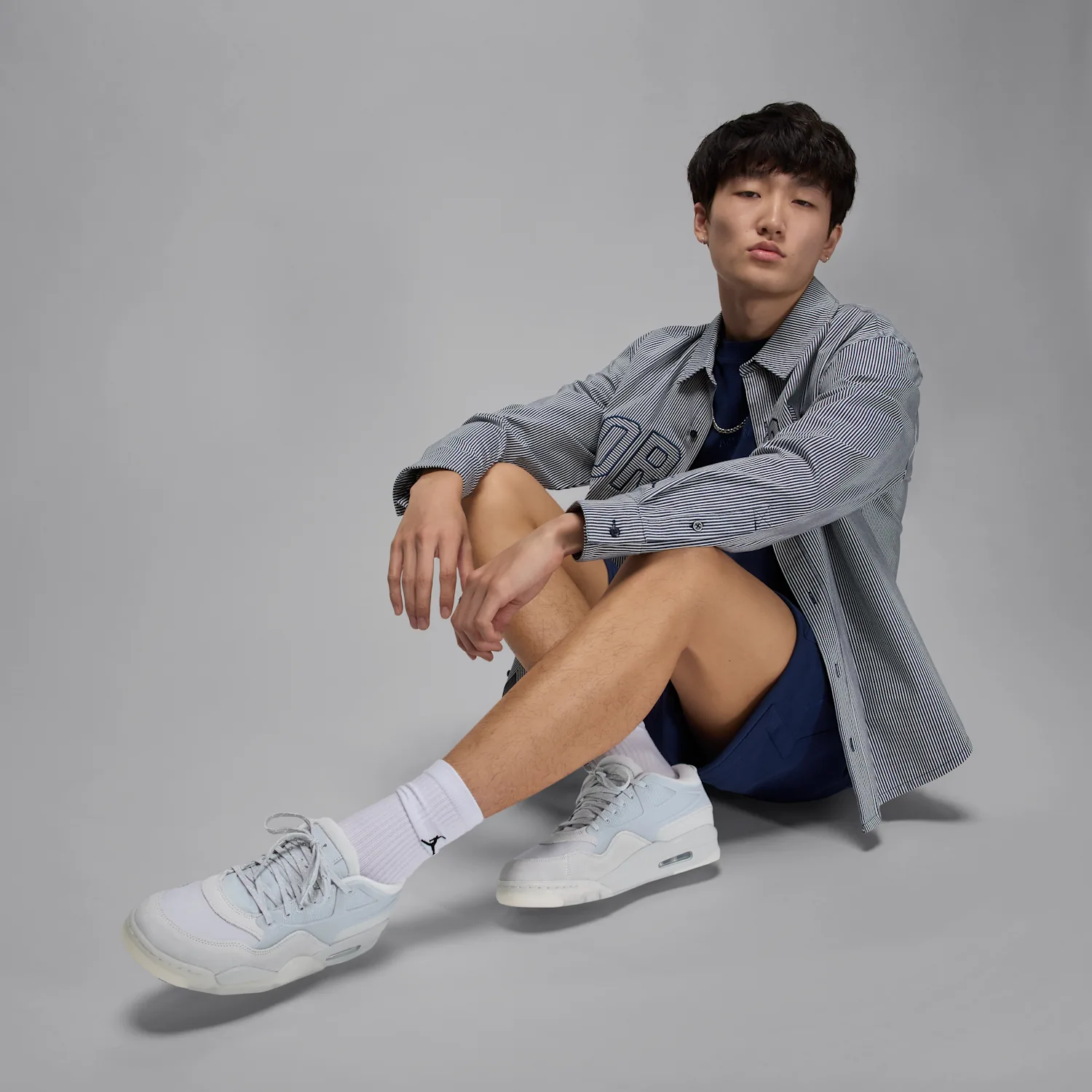 Air Jordan 4 RM image 2