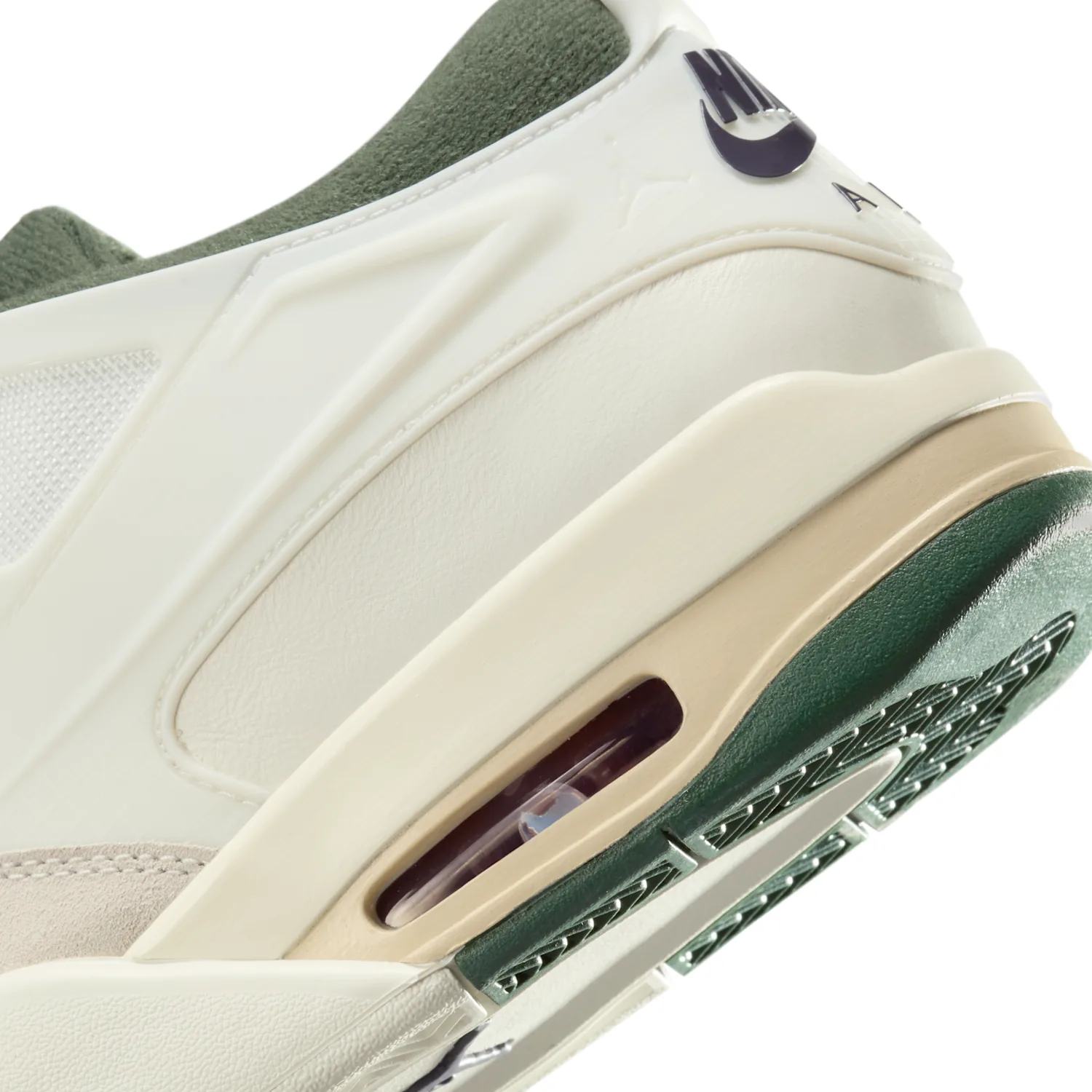 Air Jordan 4 RM image 9