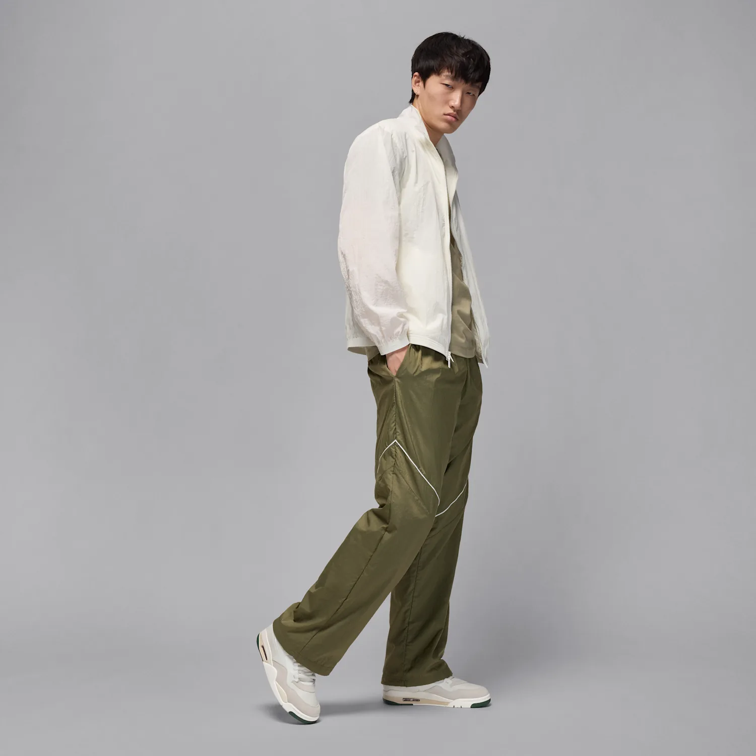 Air Jordan 4 RM image 10