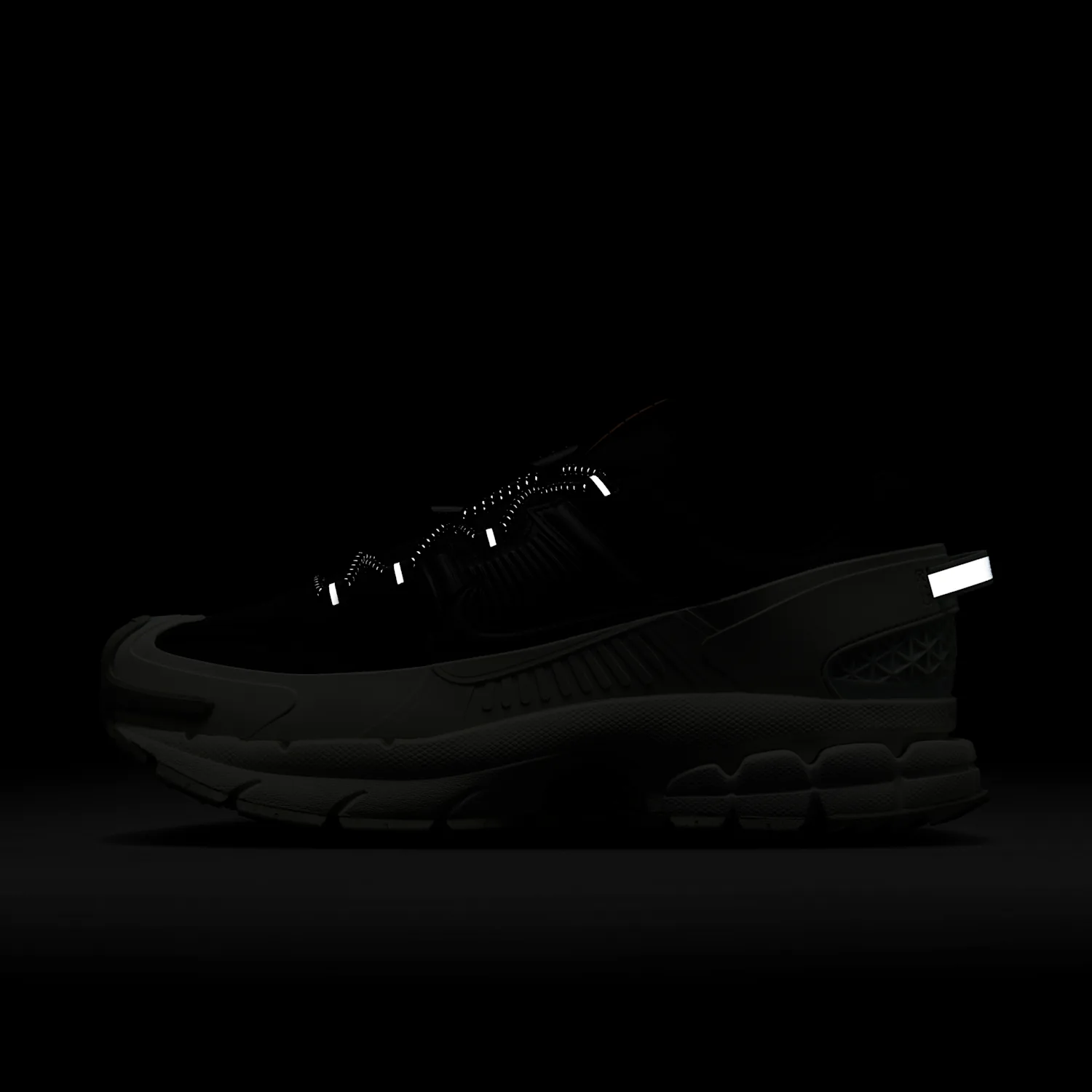 Nike Zoom Vomero Roam image 9