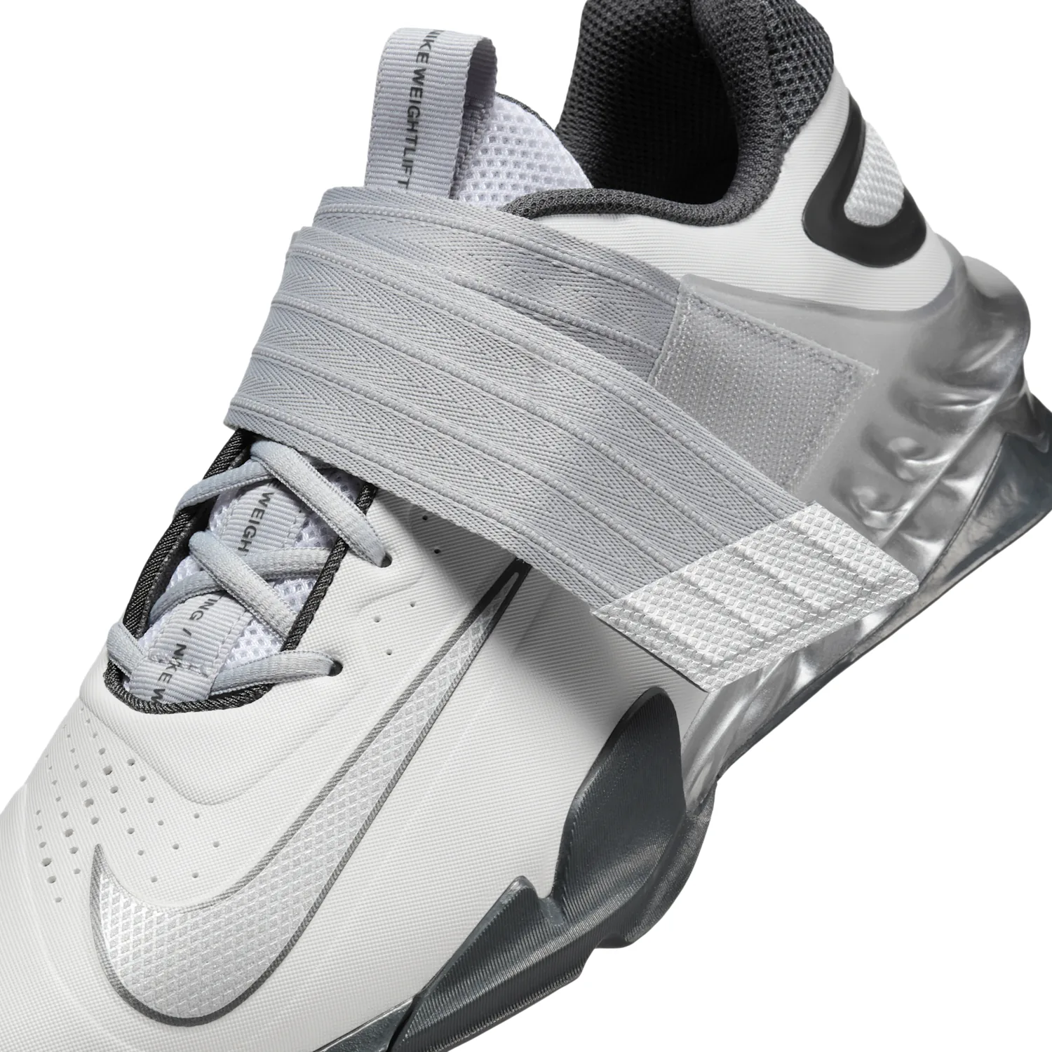 Nike Savaleos image 7