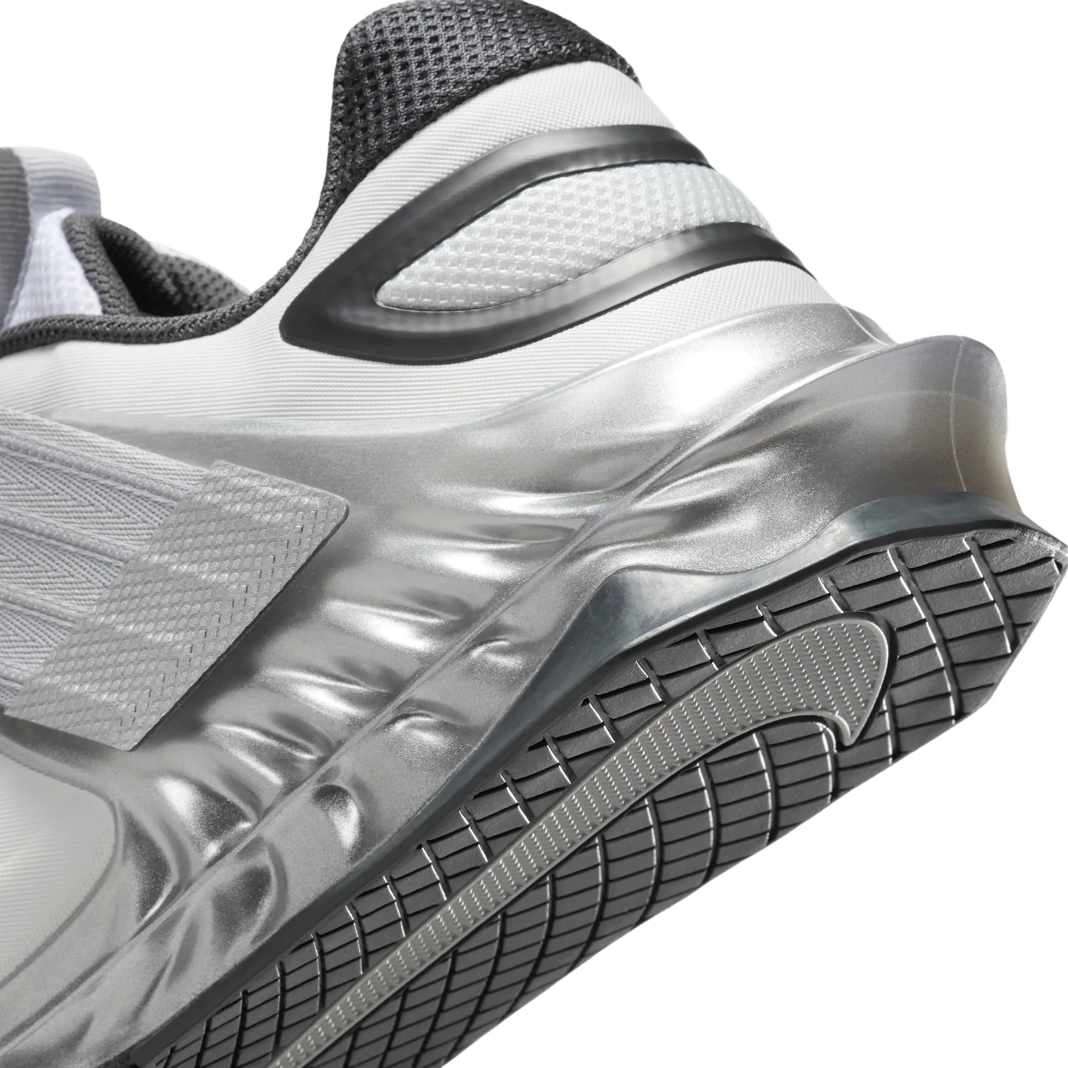 Nike Savaleos image 8