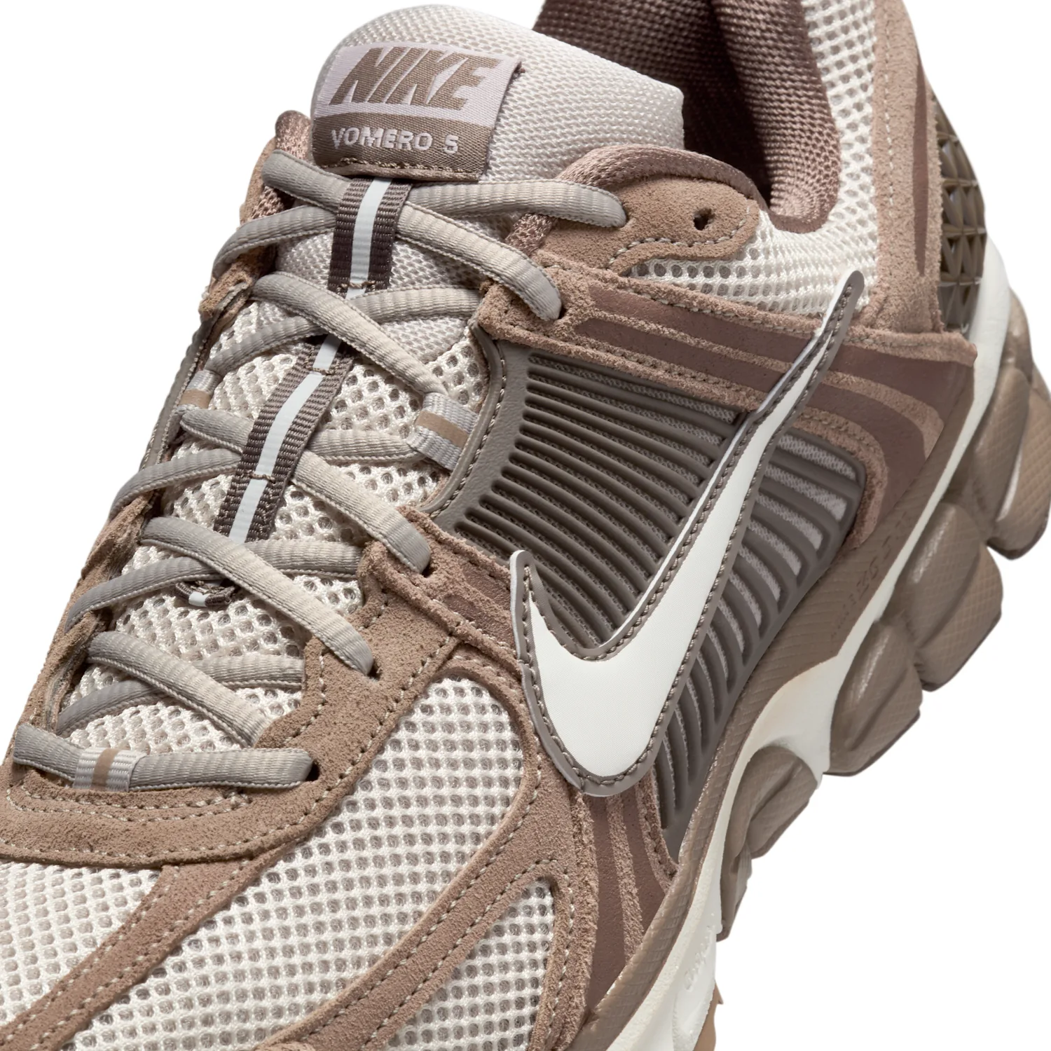 Nike Zoom Vomero 5 image 7