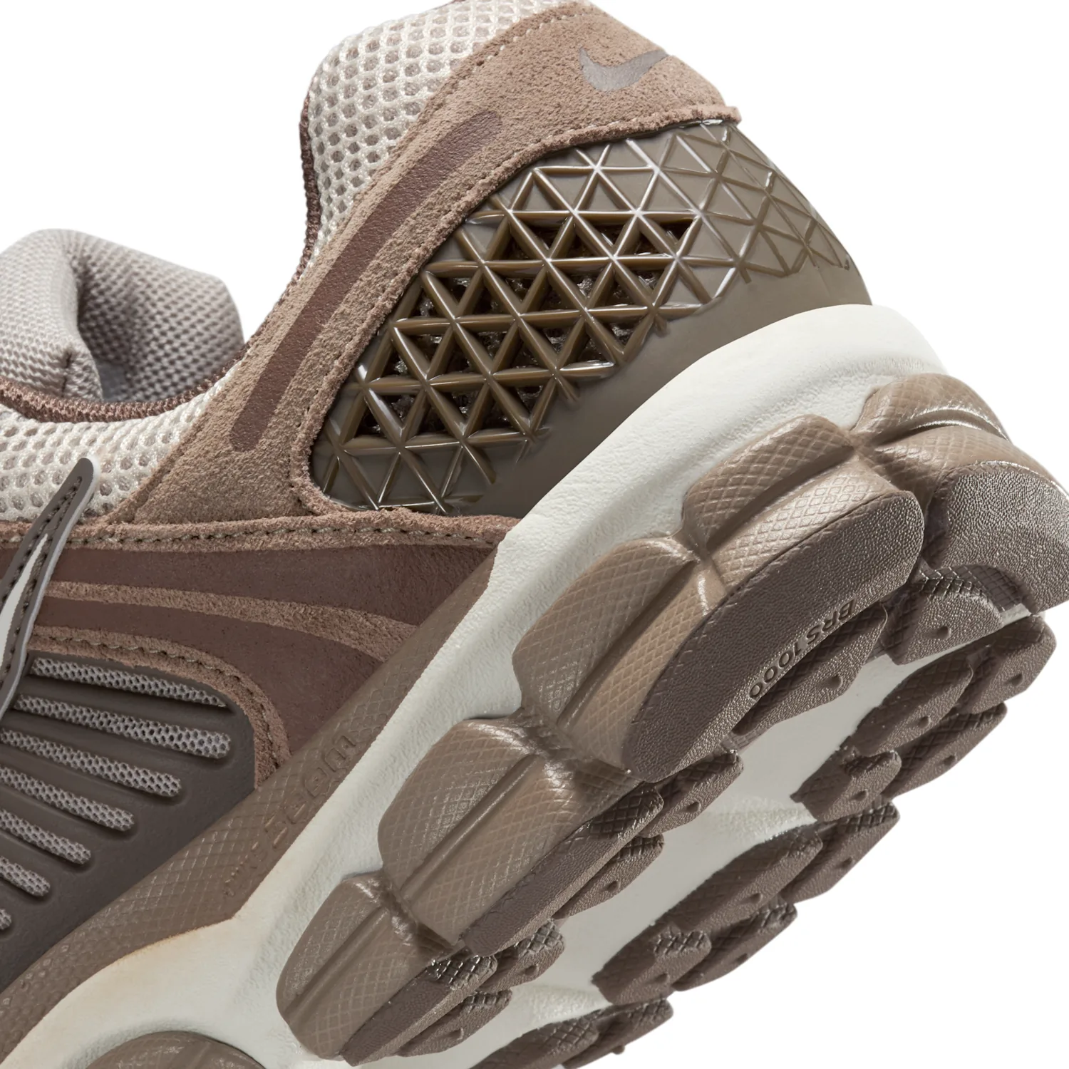 Nike Zoom Vomero 5 image 8