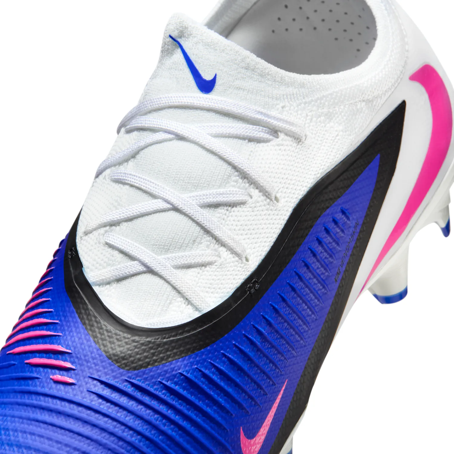 Nike Phantom 6 Low Pro image 9