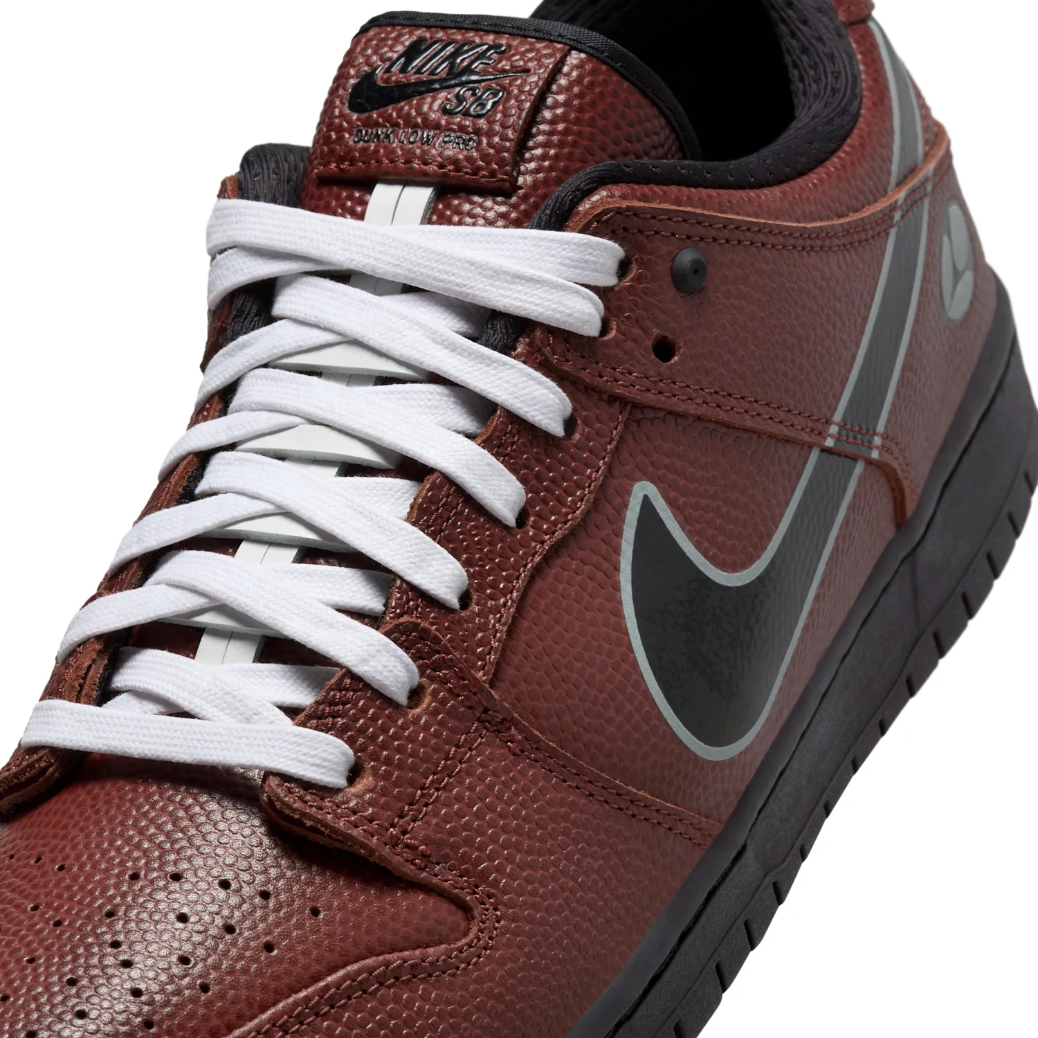 Nike SB Dunk Low Pro image 9