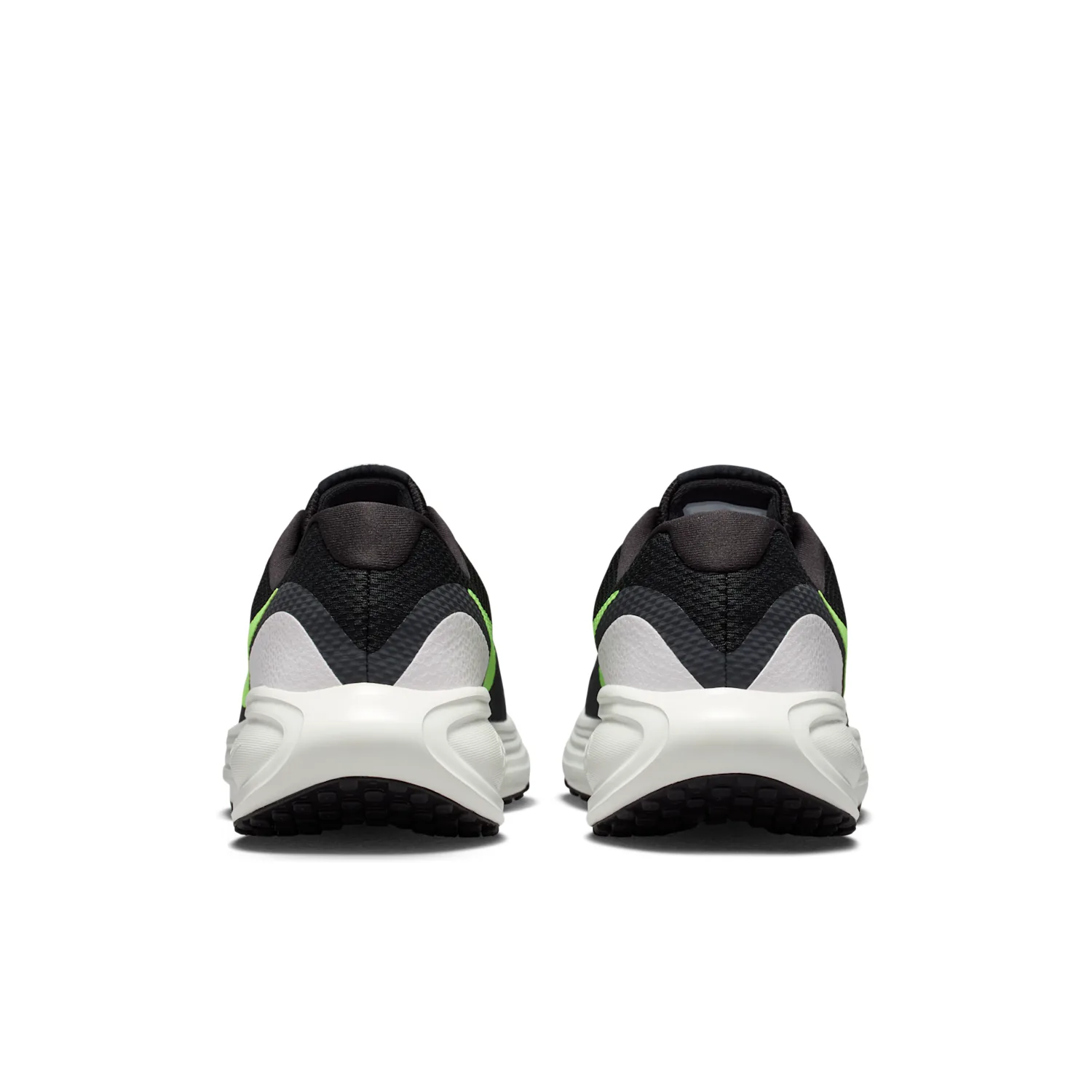 Nike Revolution 8 image 6