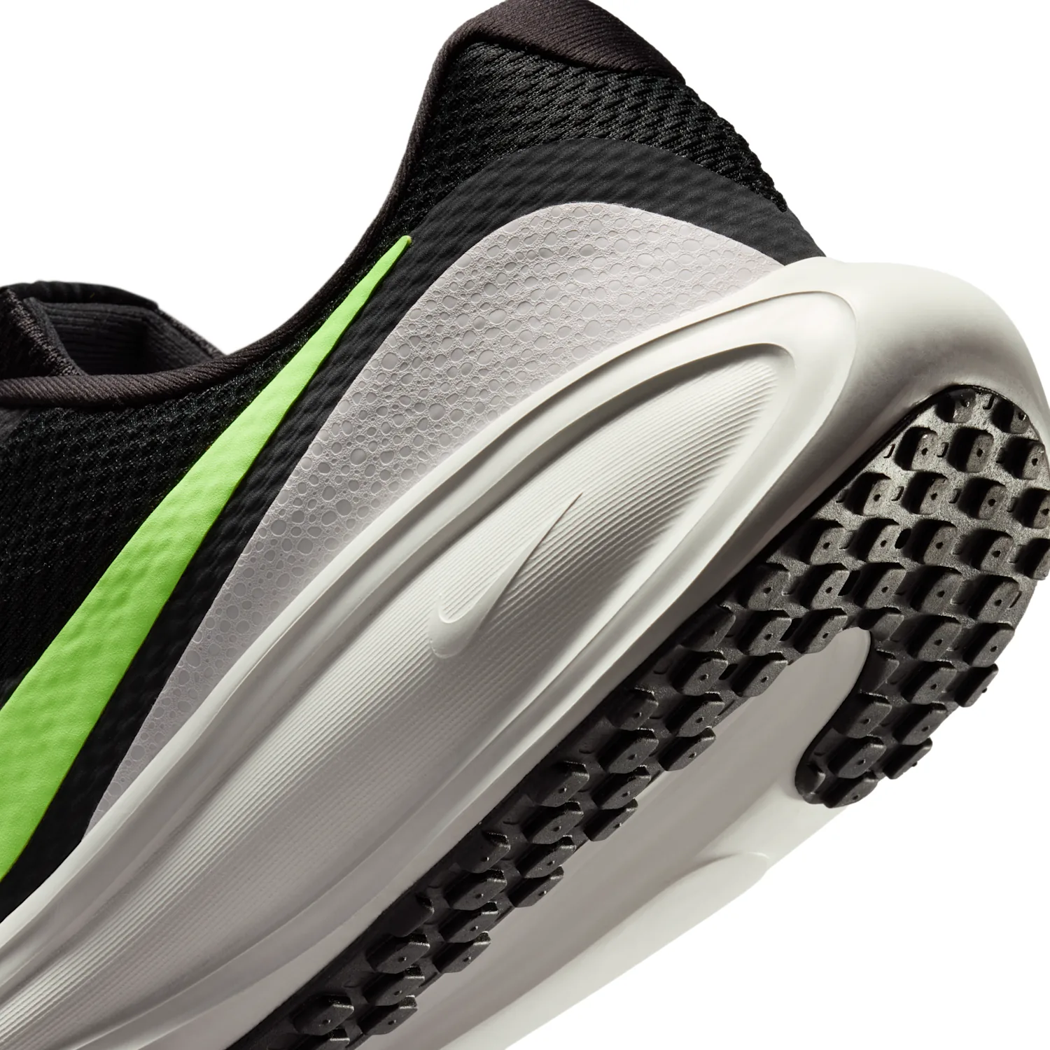 Nike Revolution 8 image 8