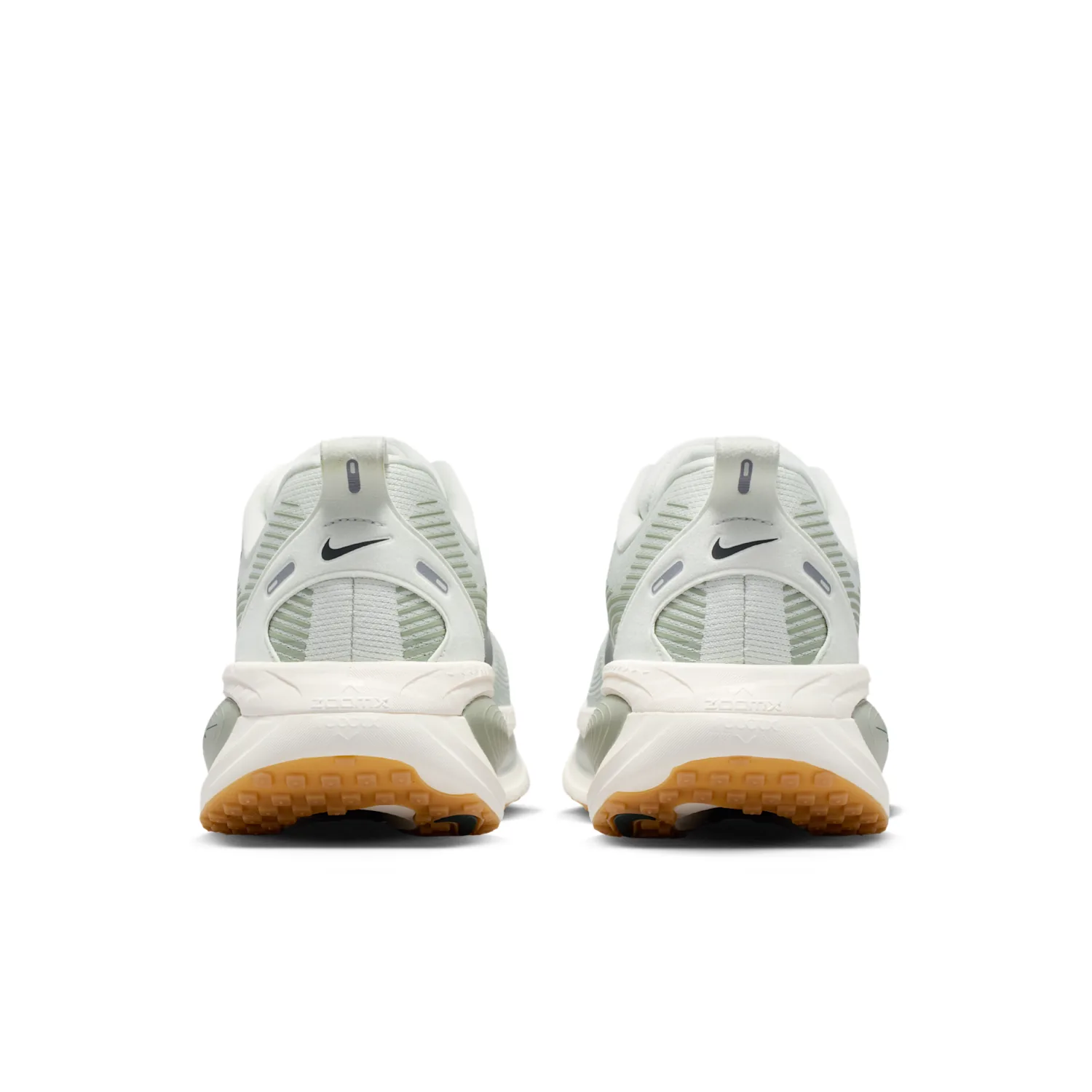 Nike Vomero 18 image 6