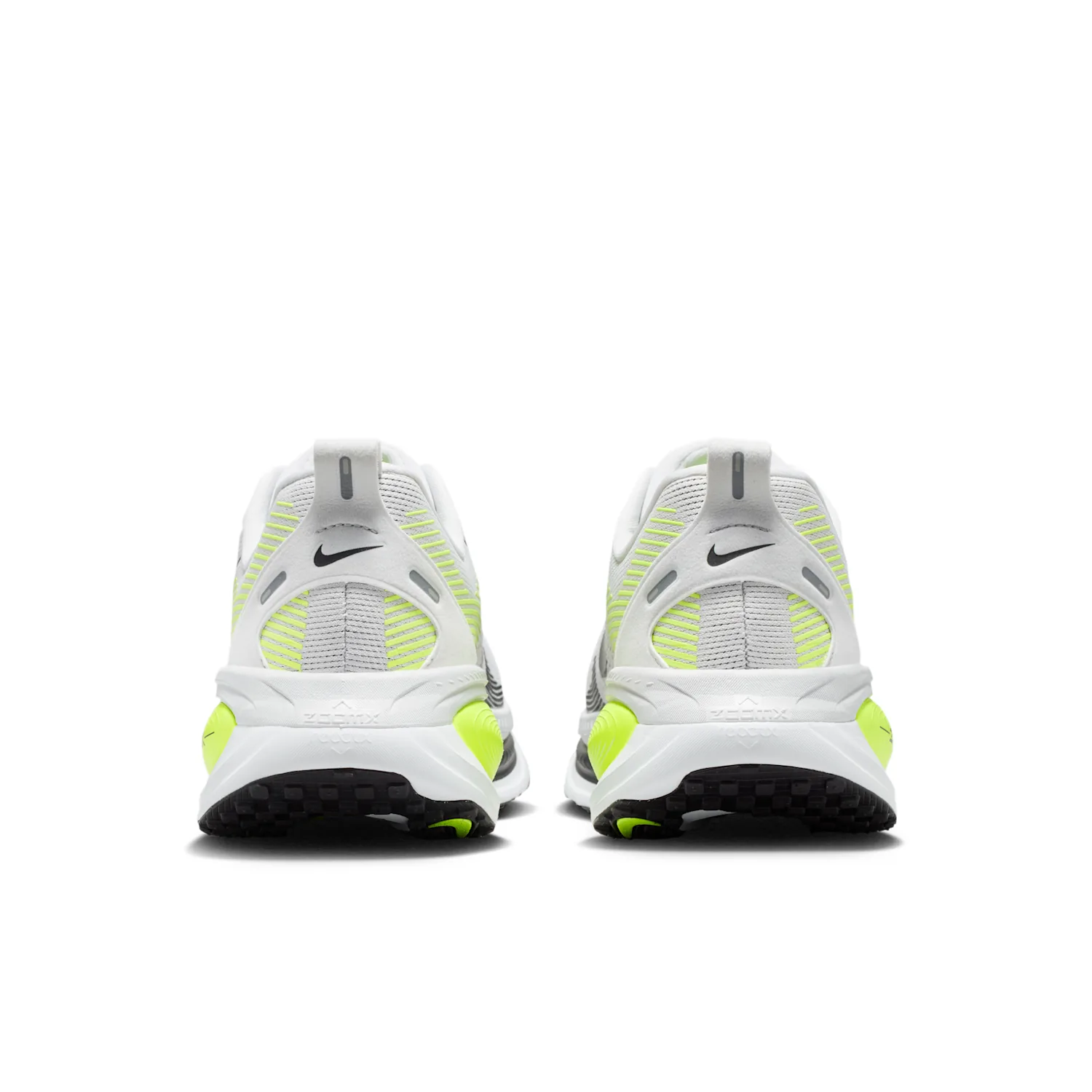 Nike Vomero 18 image 6