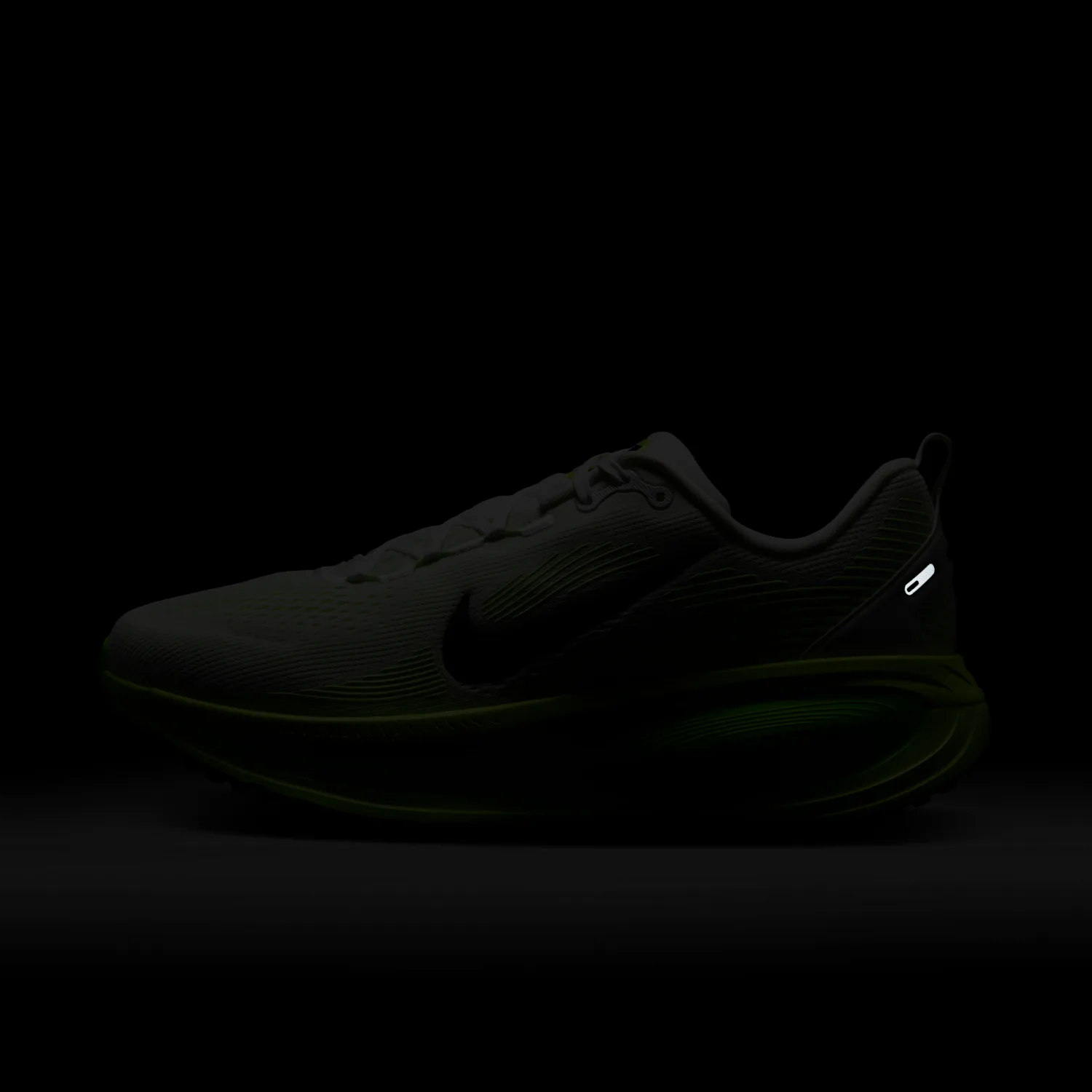 Nike Vomero 18 image 2