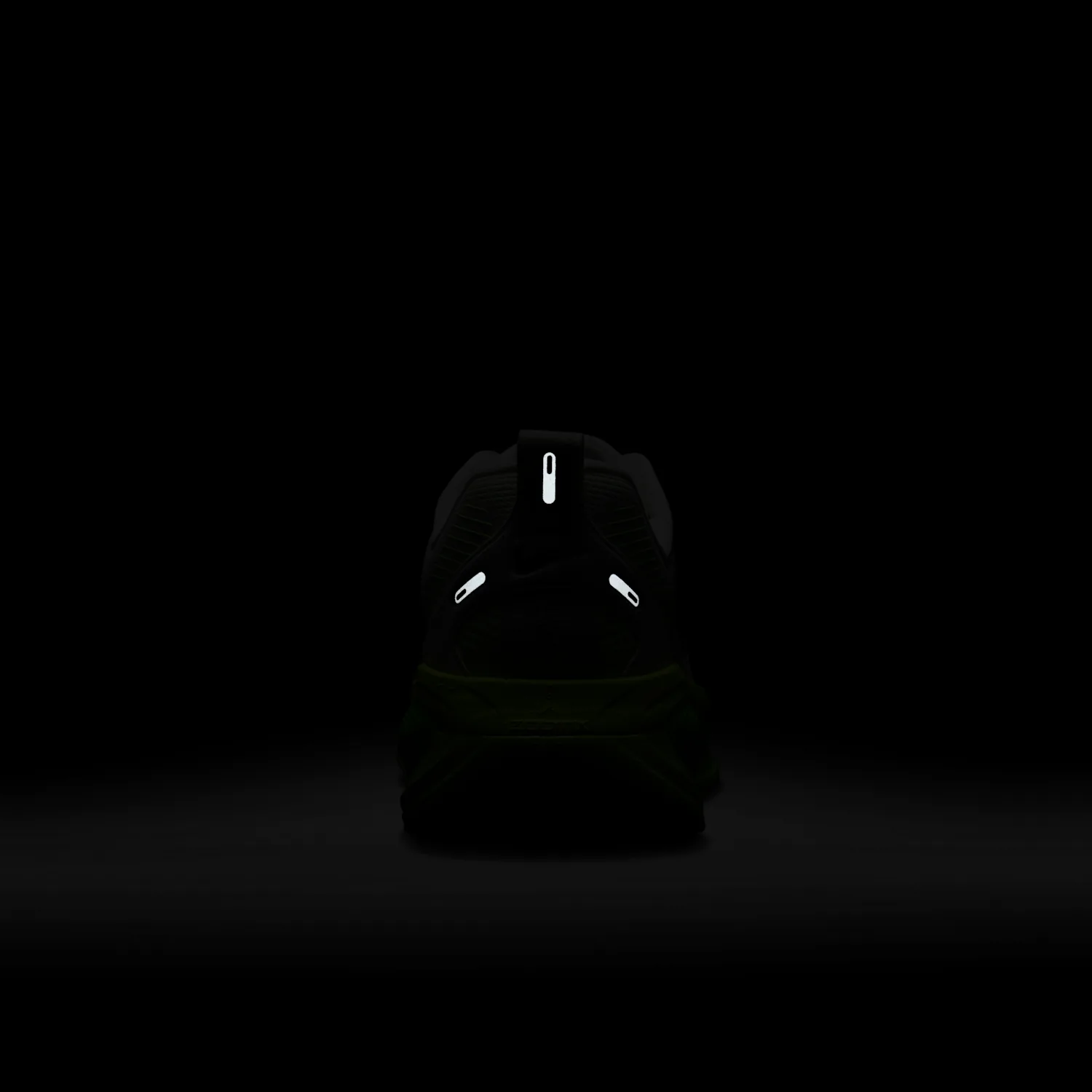 Nike Vomero 18 image 11