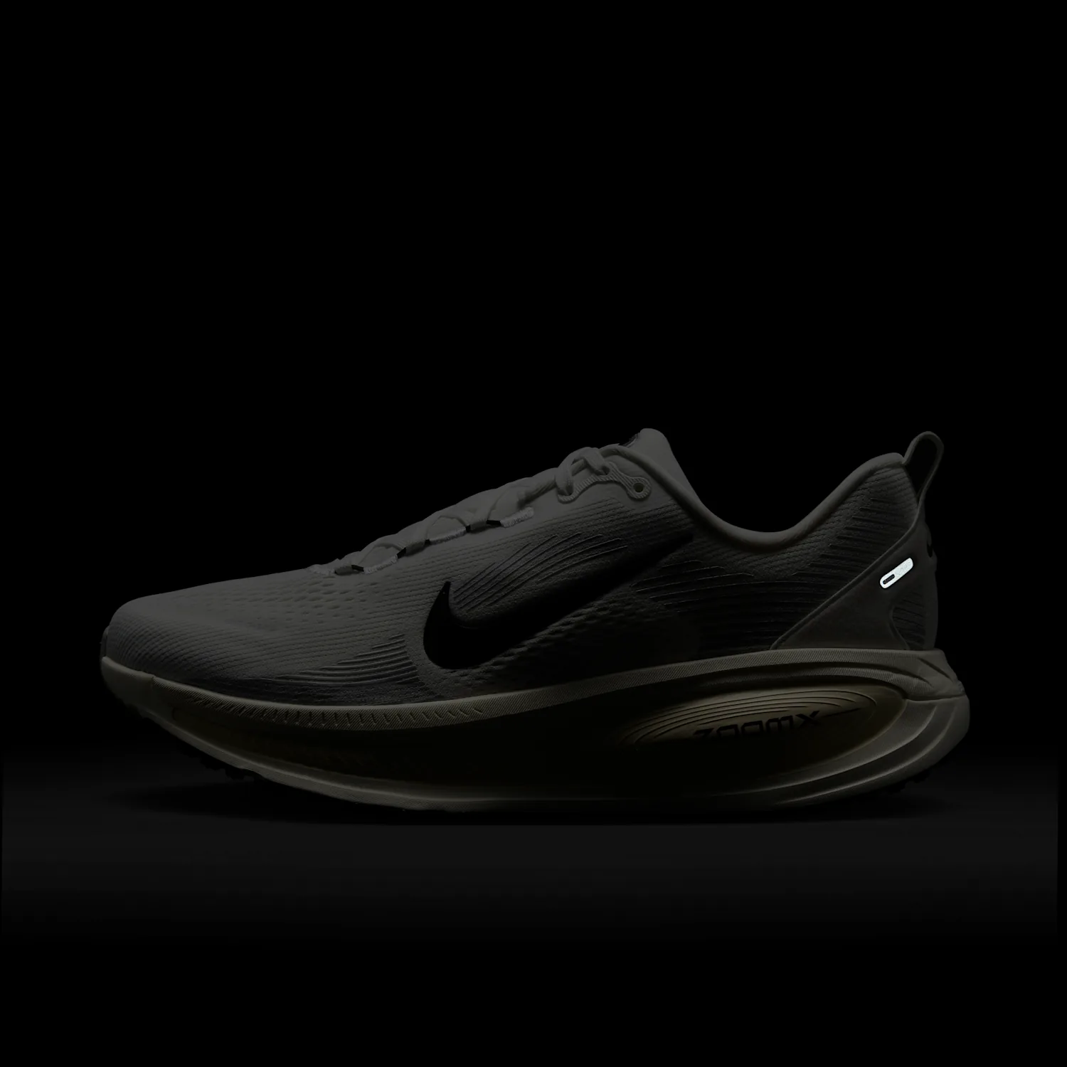 Nike Vomero 18 image 2