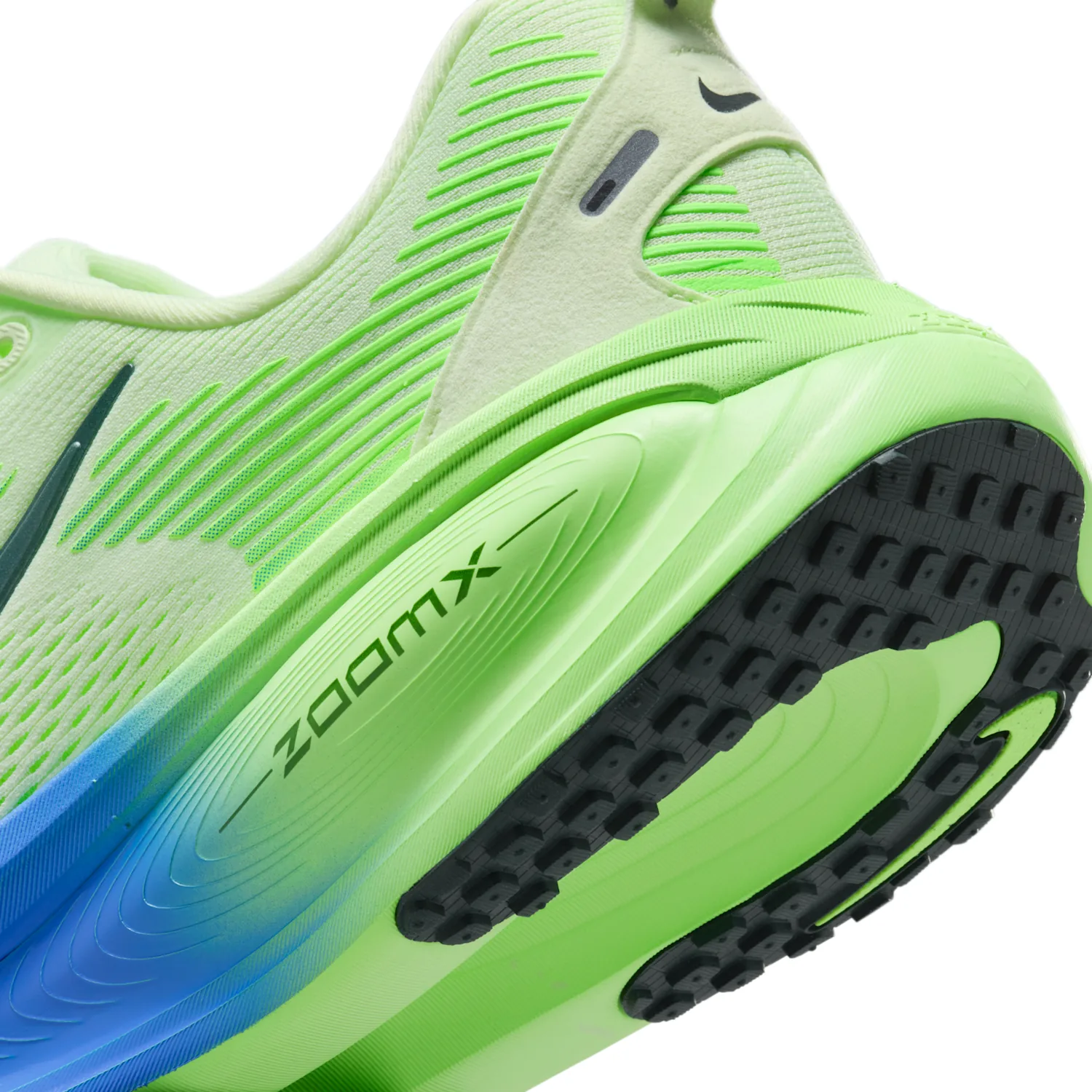 Nike Vomero 18 image 8