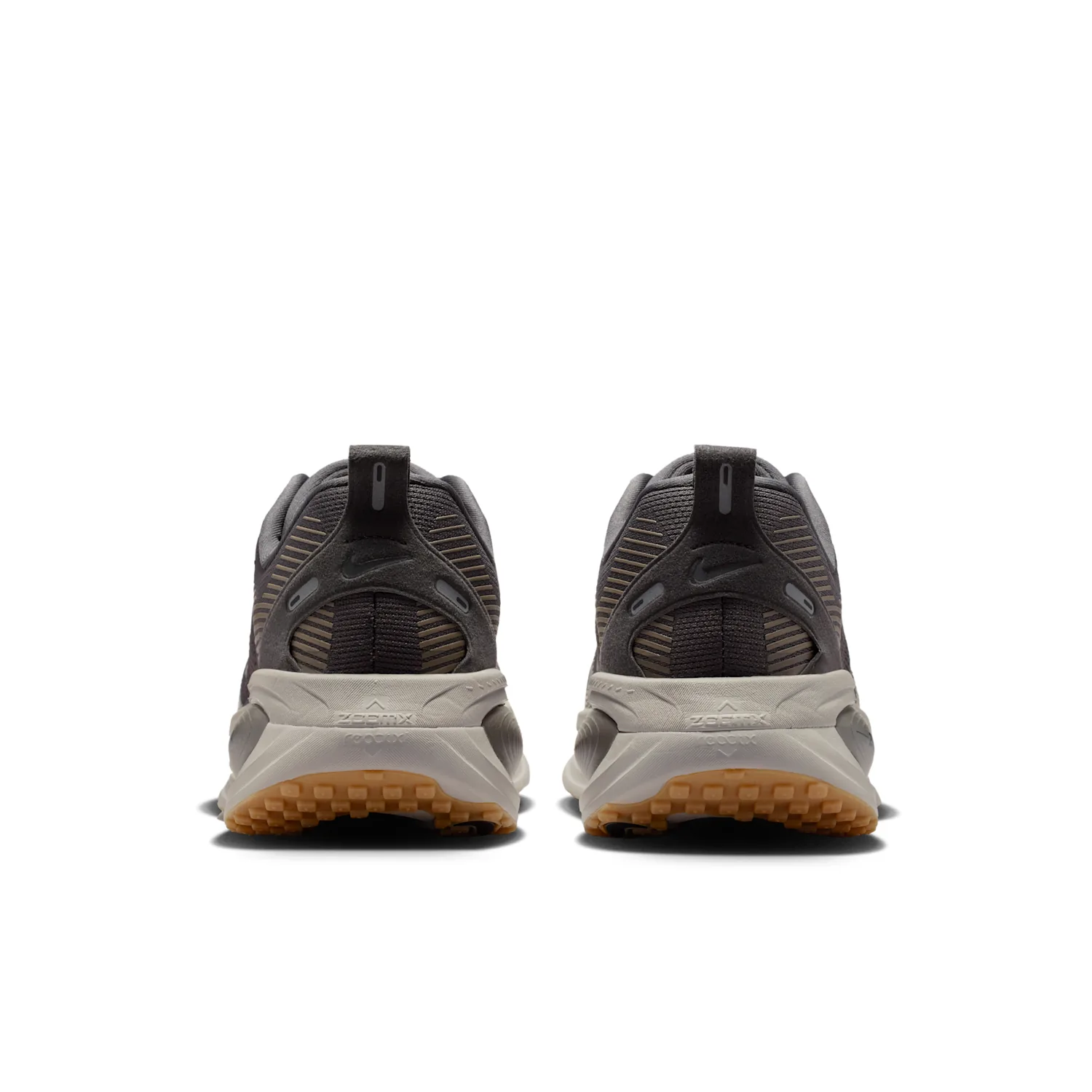 Nike Vomero 18 image 6