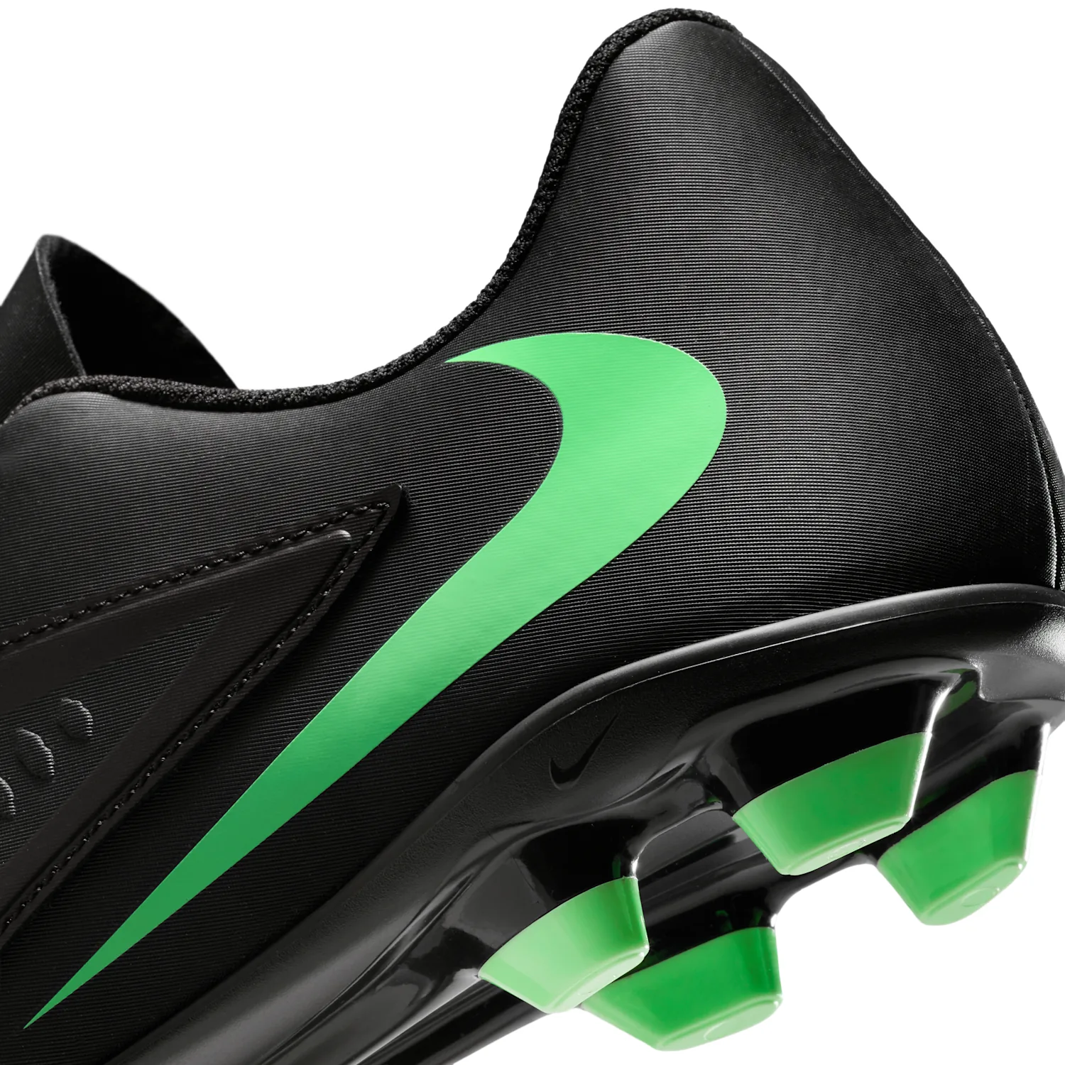Nike Phantom 6 Low Club image 9
